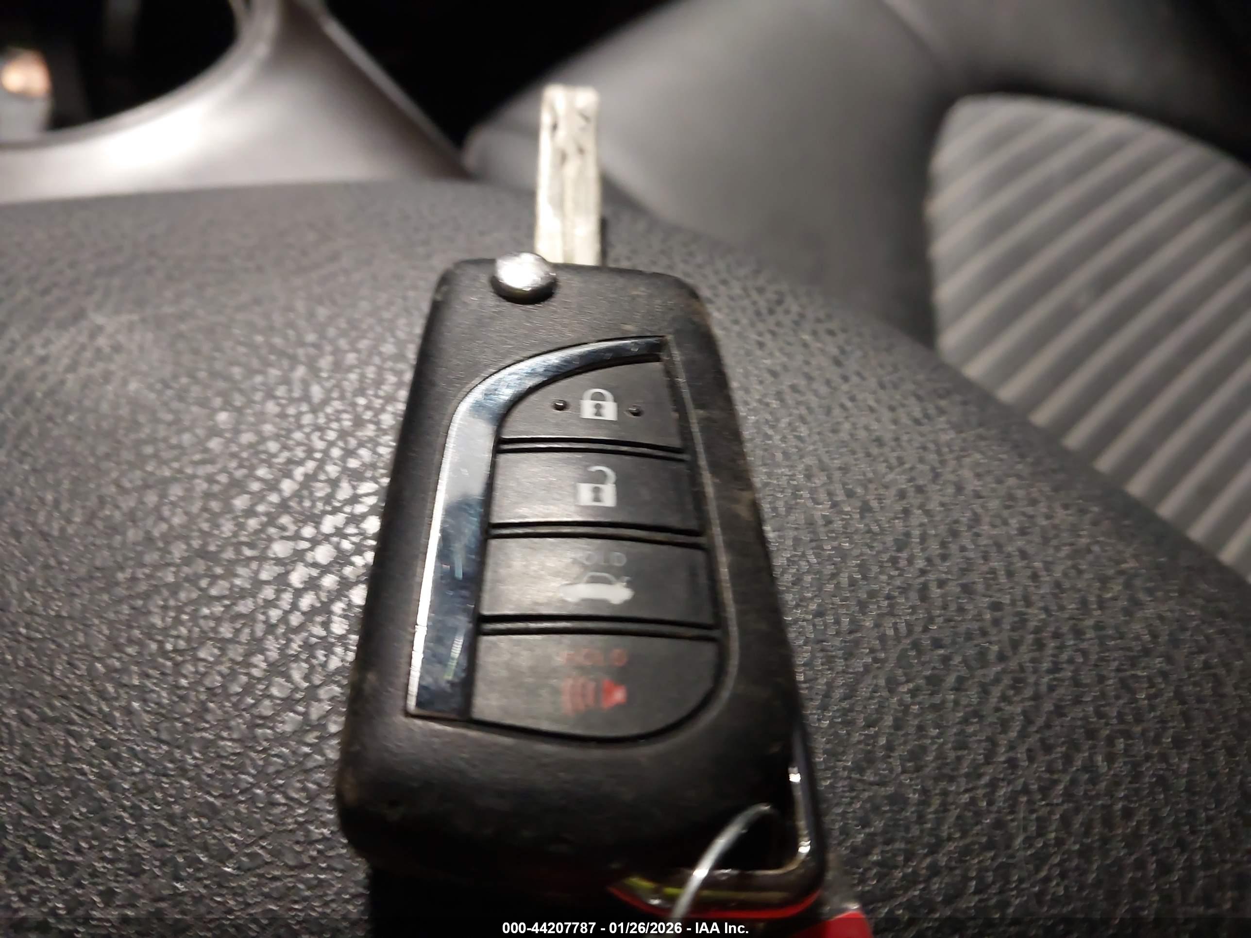 TOYOTA CAMRY image 11
