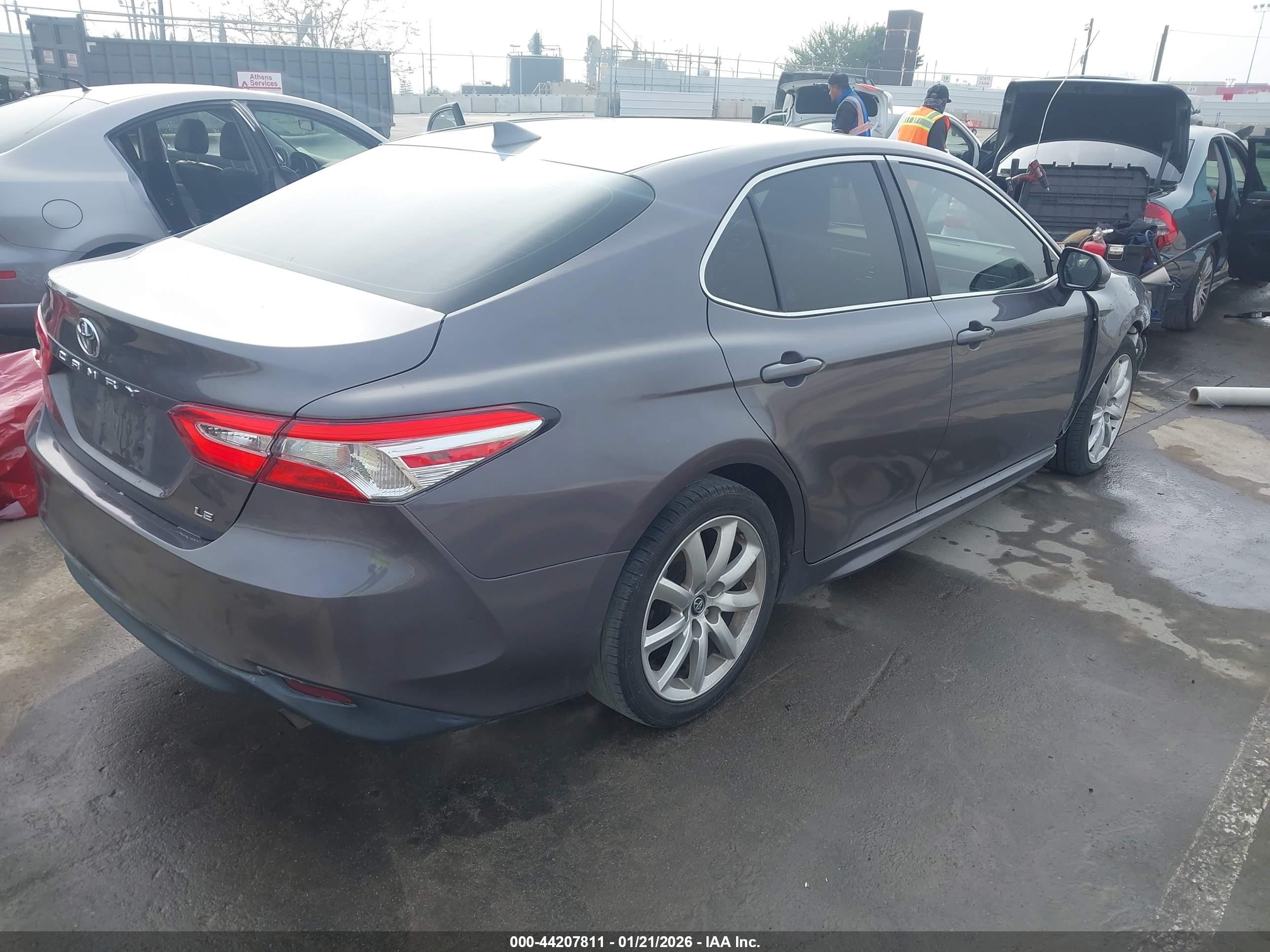 TOYOTA CAMRY image 4