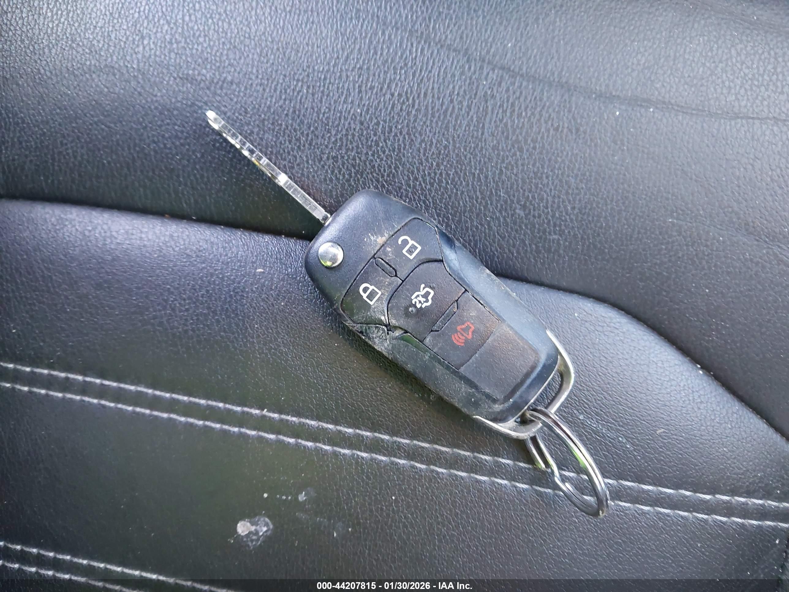 FORD FUSION image 11