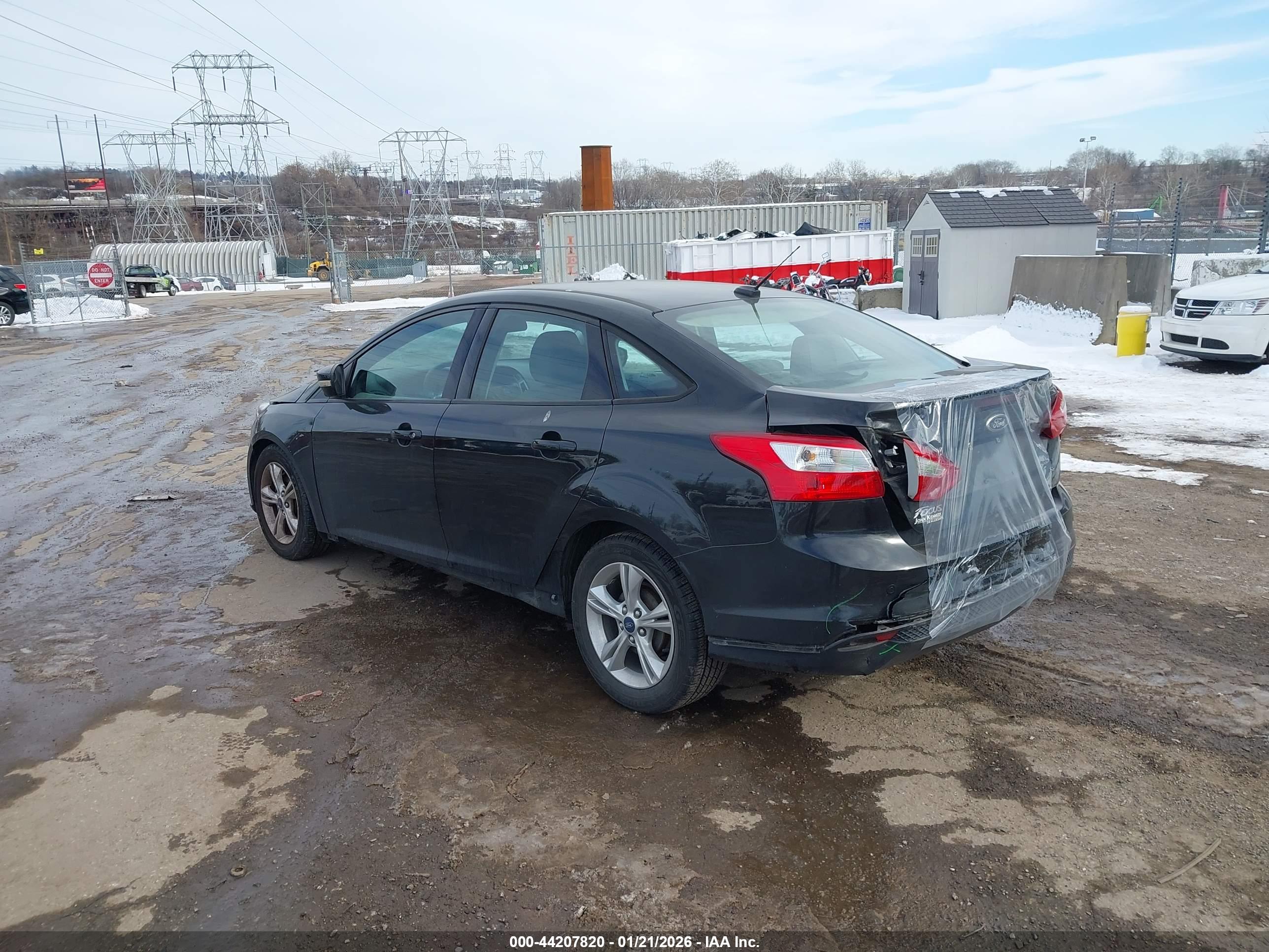 FORD FOCUS image 3