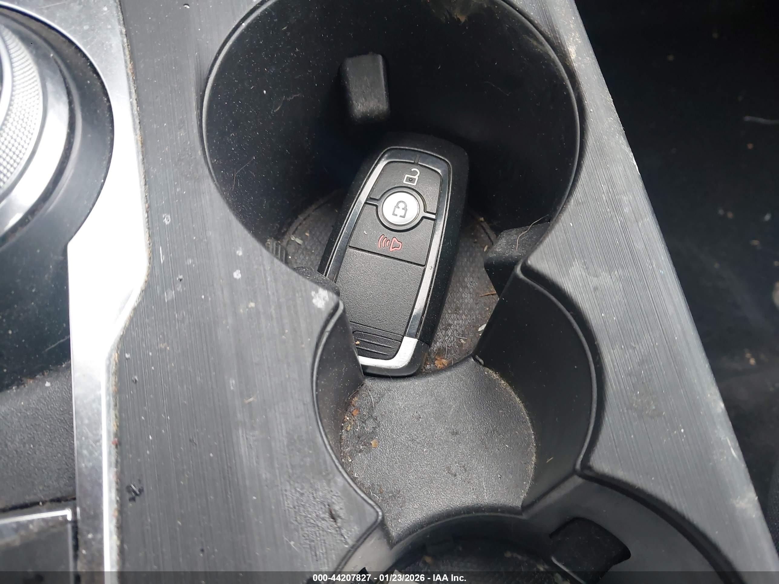 FORD ESCAPE image 11