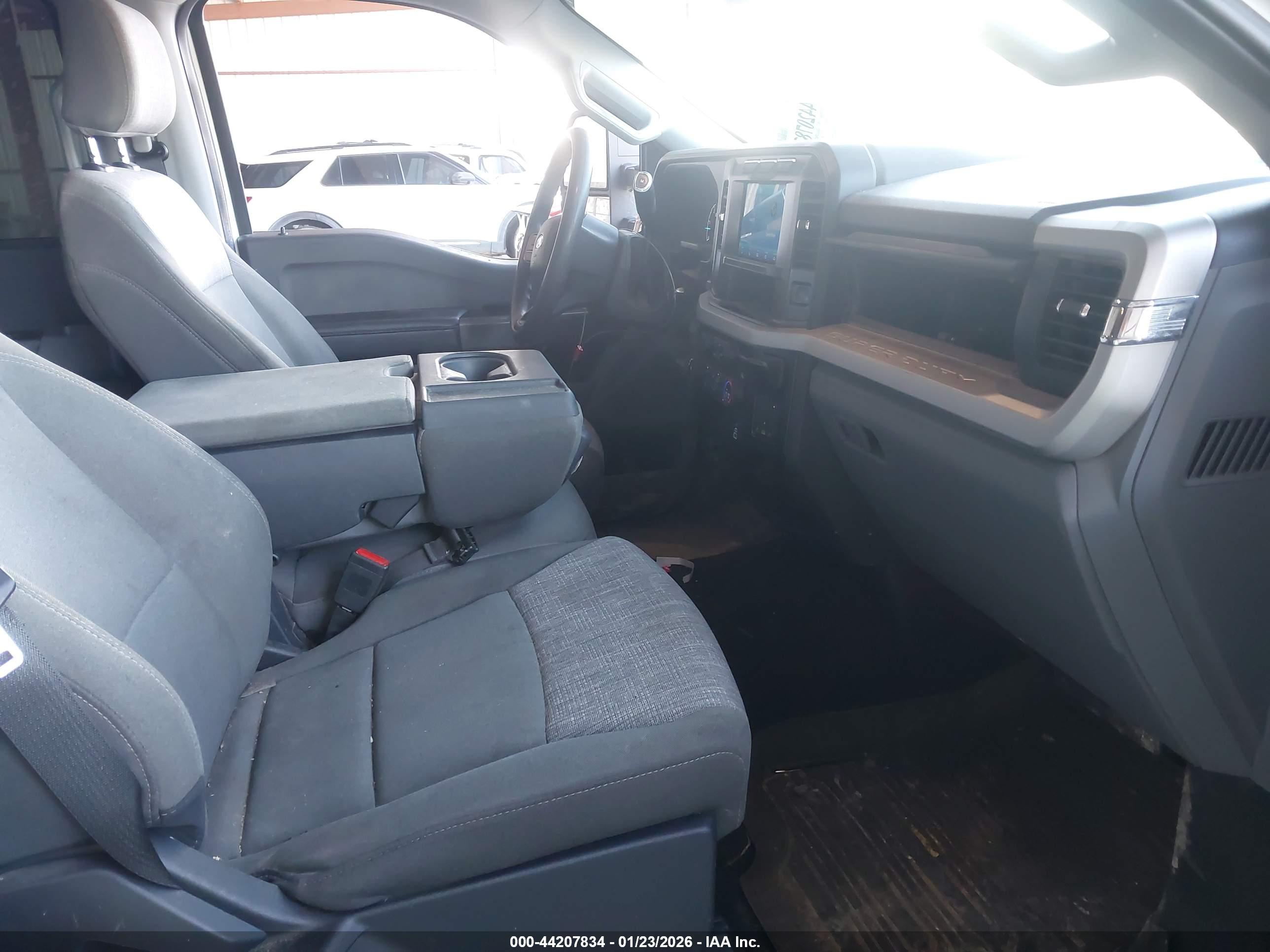 FORD F-250 image 8
