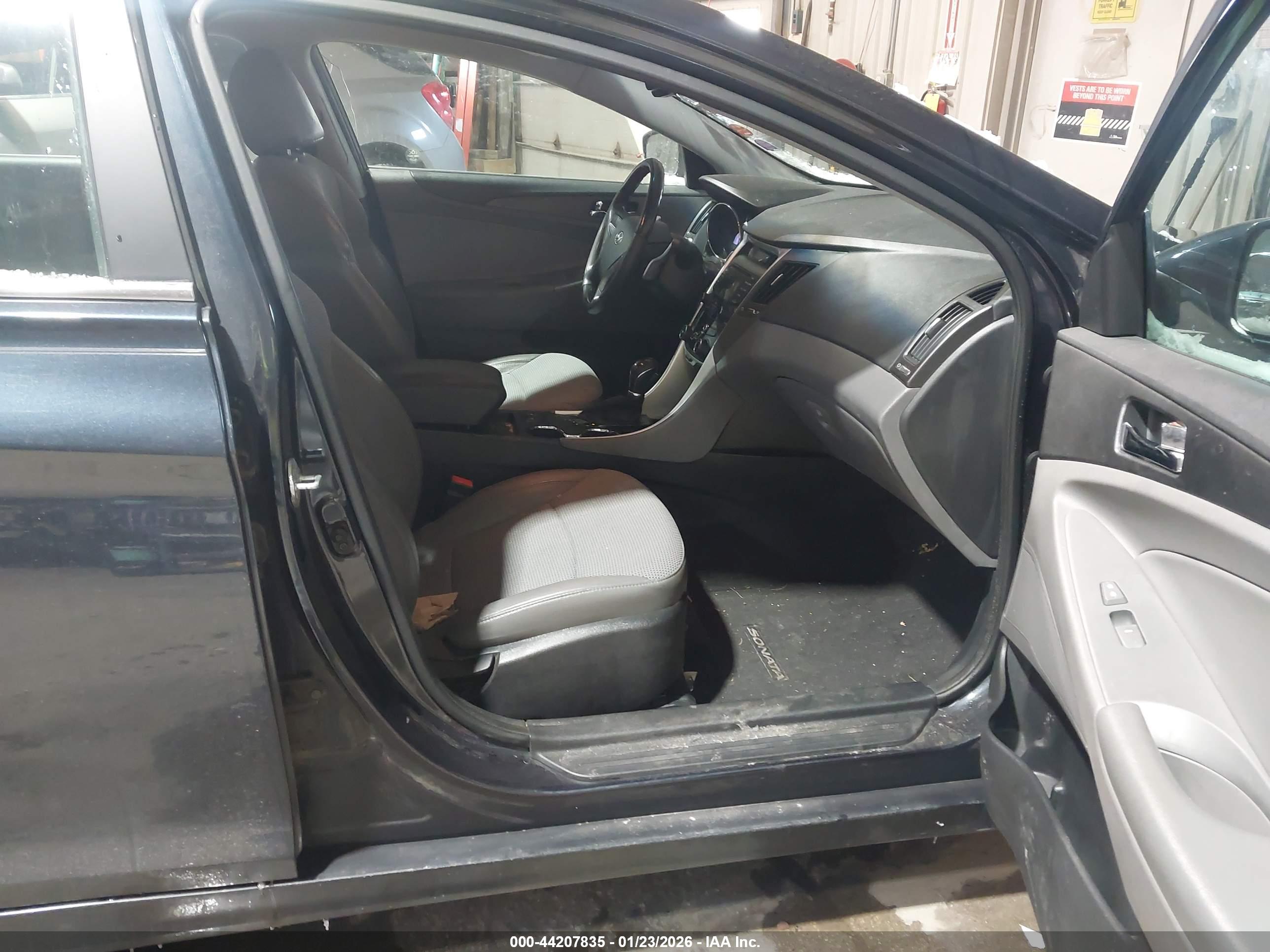 HYUNDAI SONATA image 5