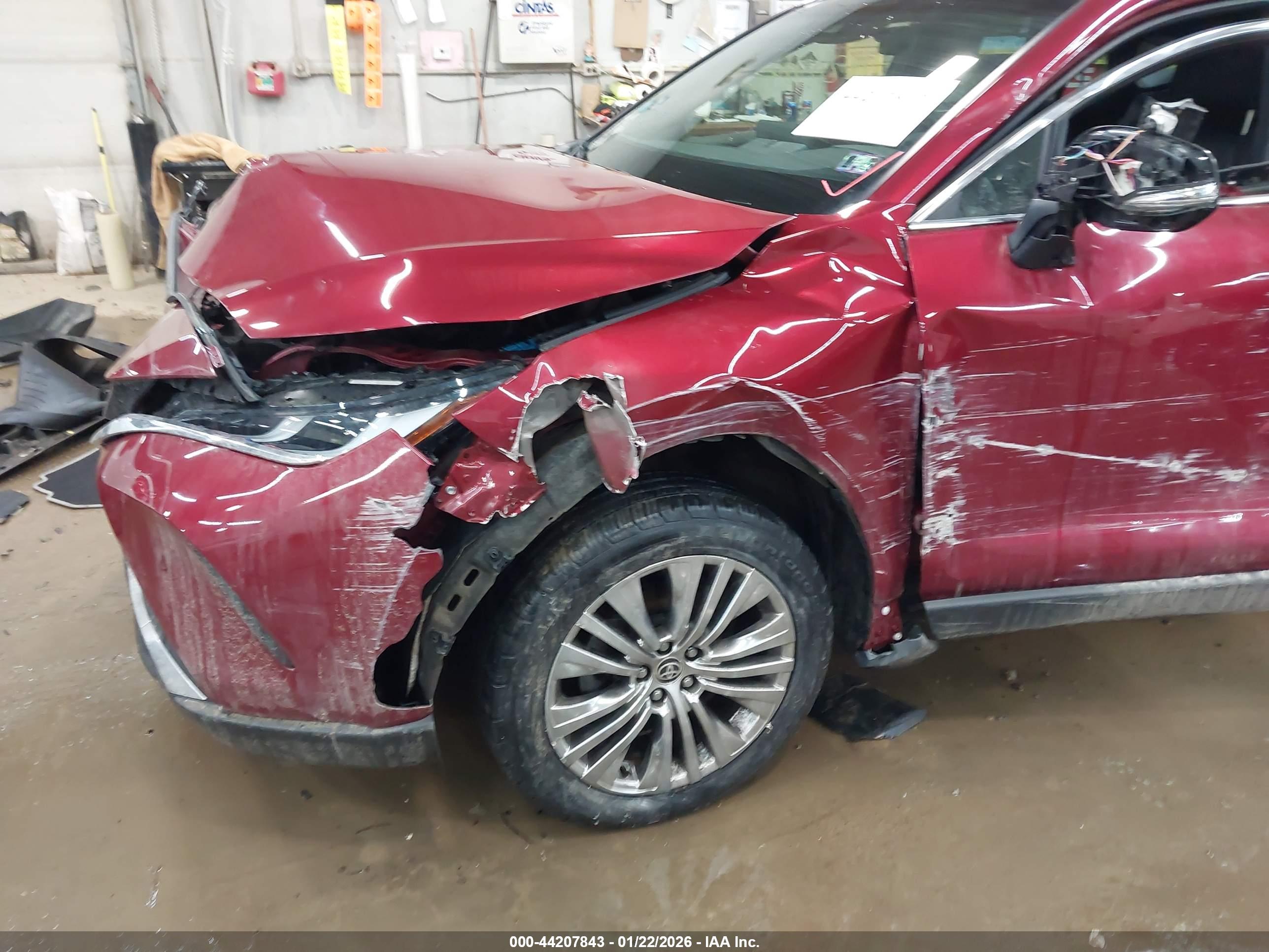 TOYOTA VENZA image 6