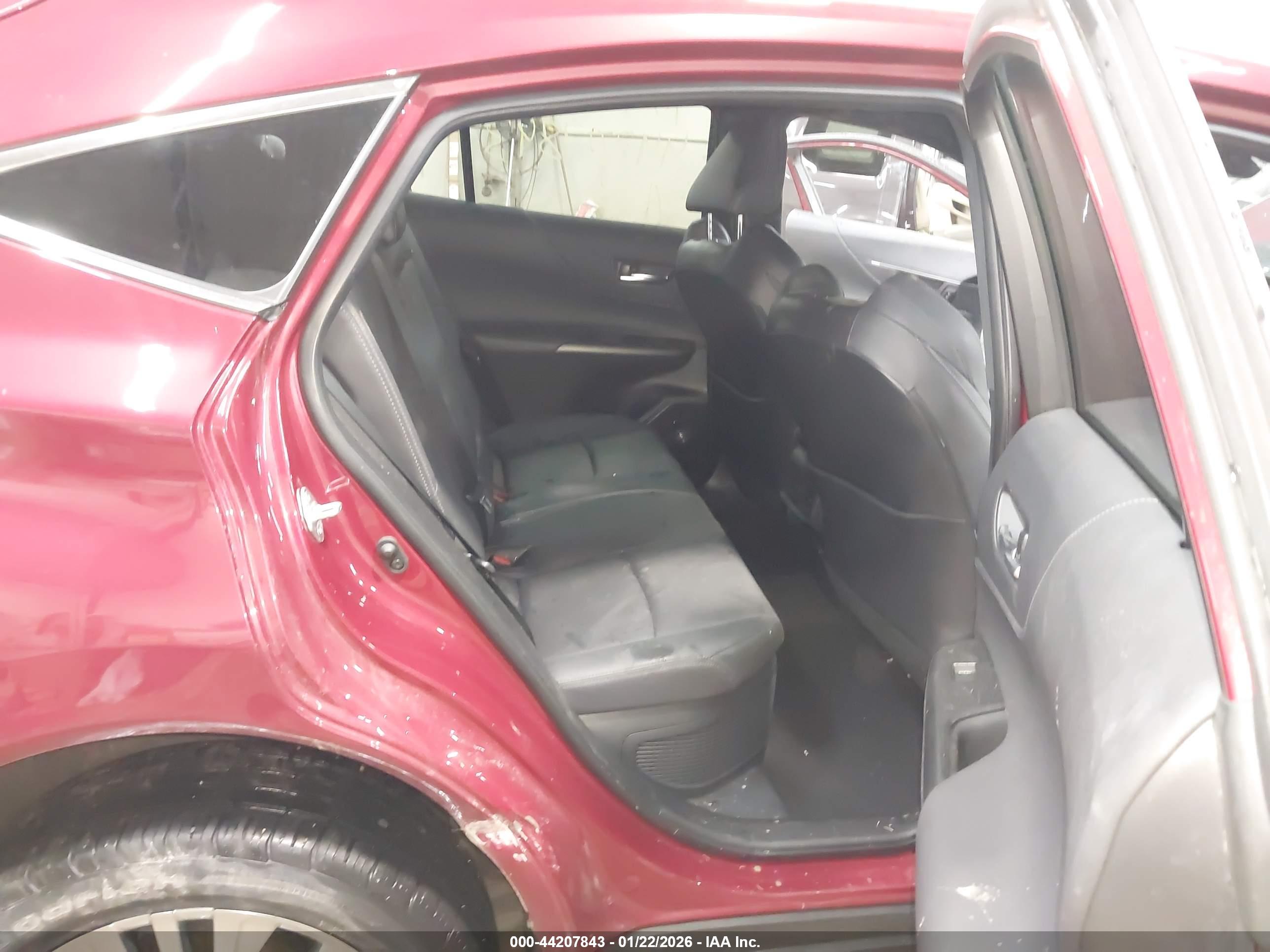 TOYOTA VENZA image 8