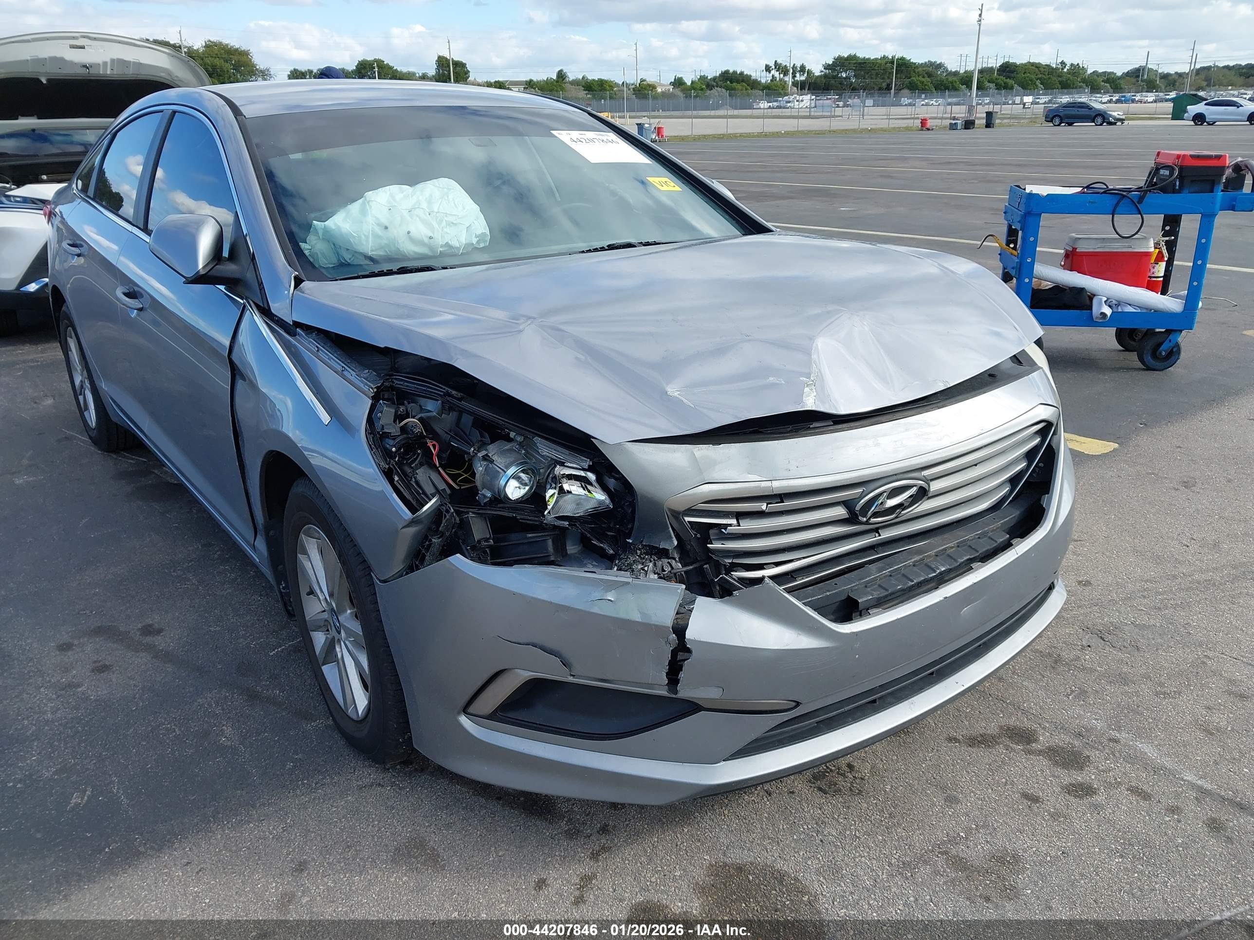 HYUNDAI SONATA image 6
