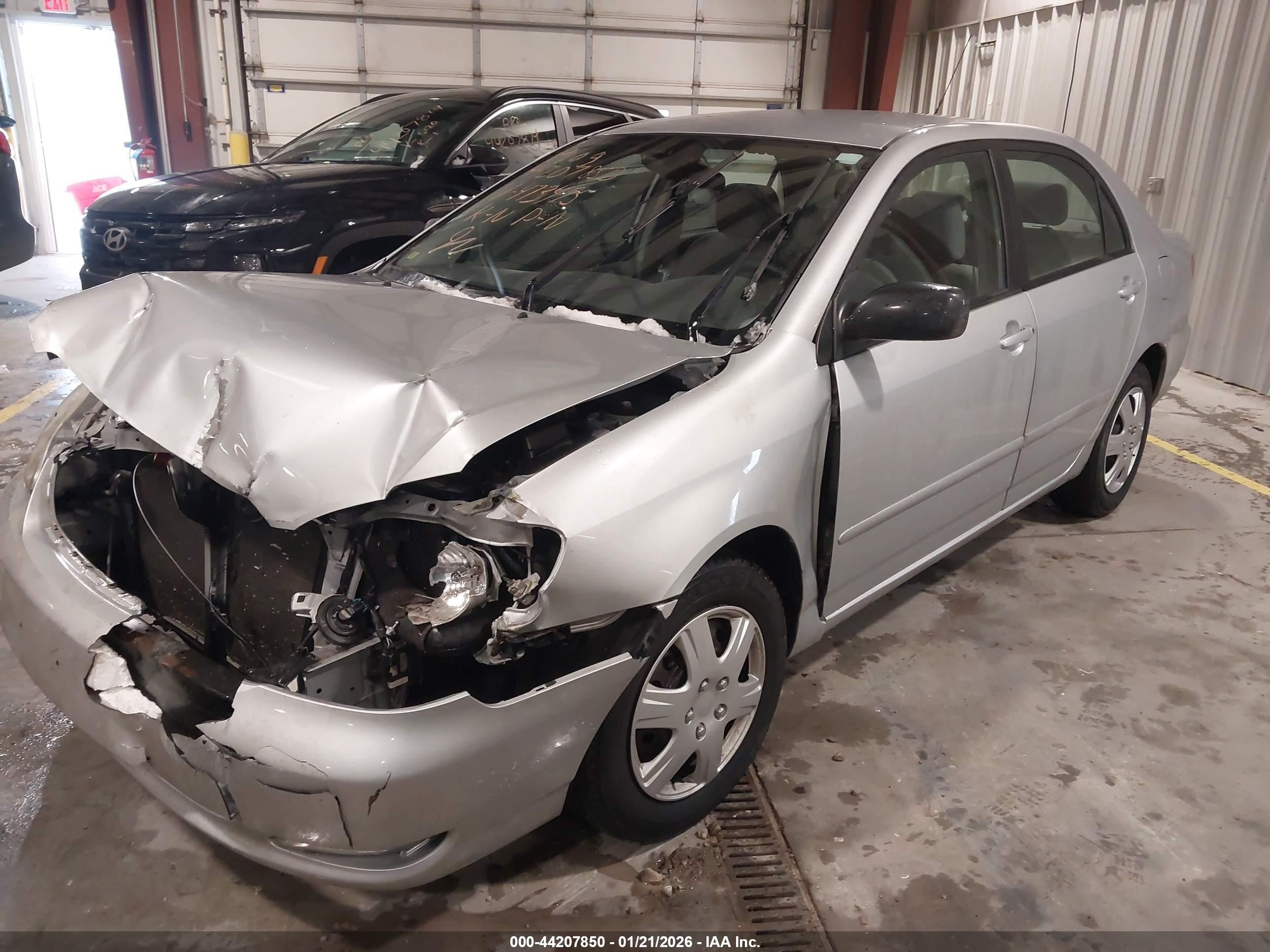 TOYOTA COROLLA image 2