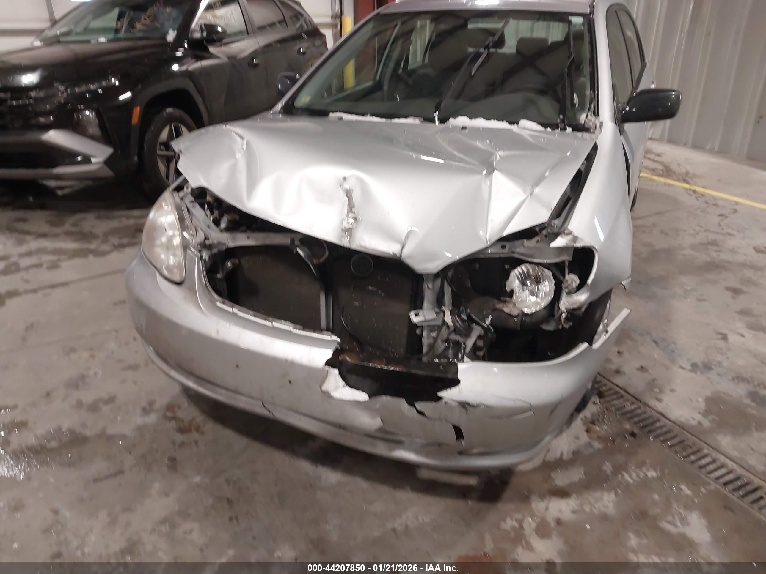 TOYOTA COROLLA image 6