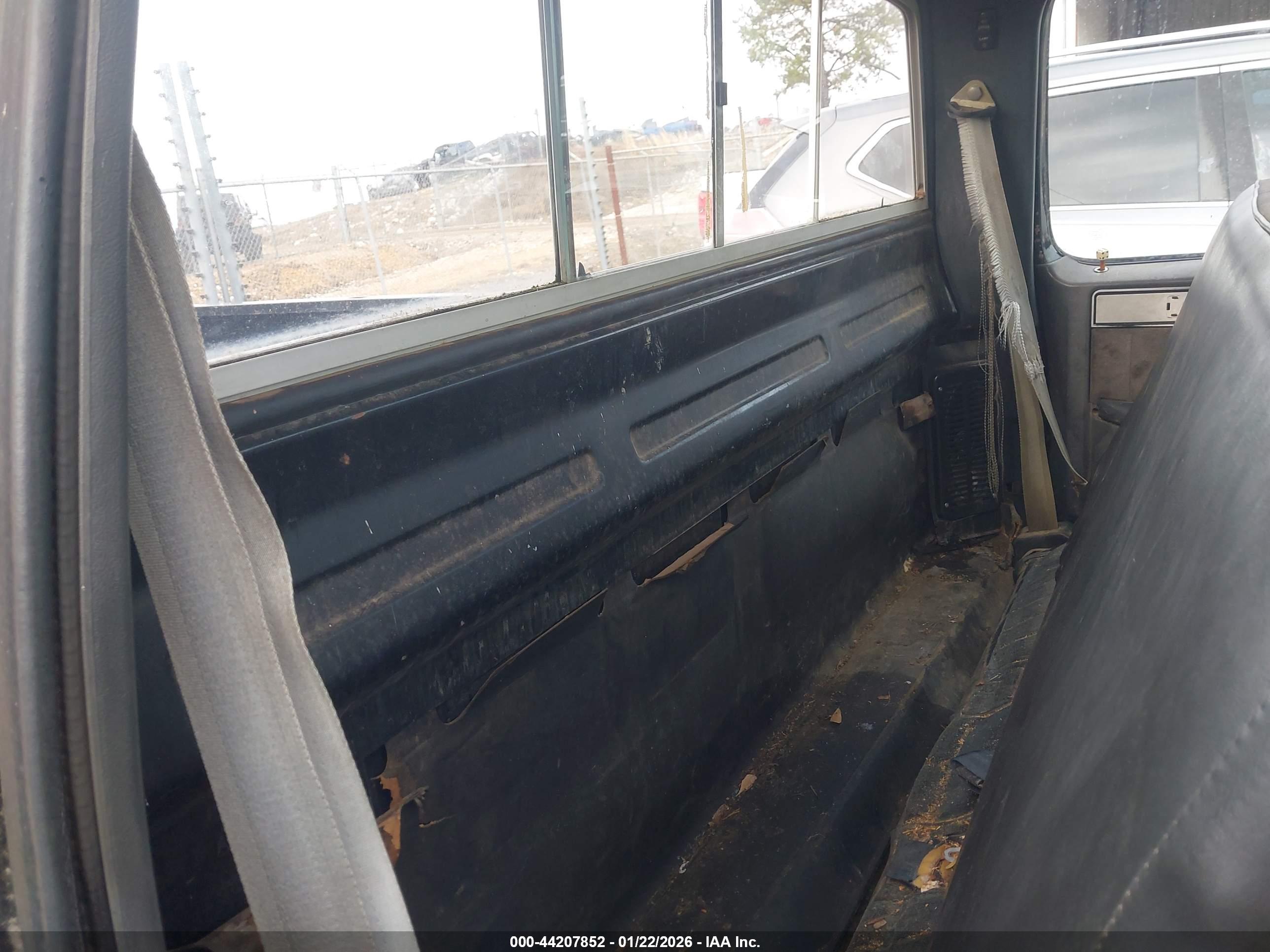 GMC C1500 image 8
