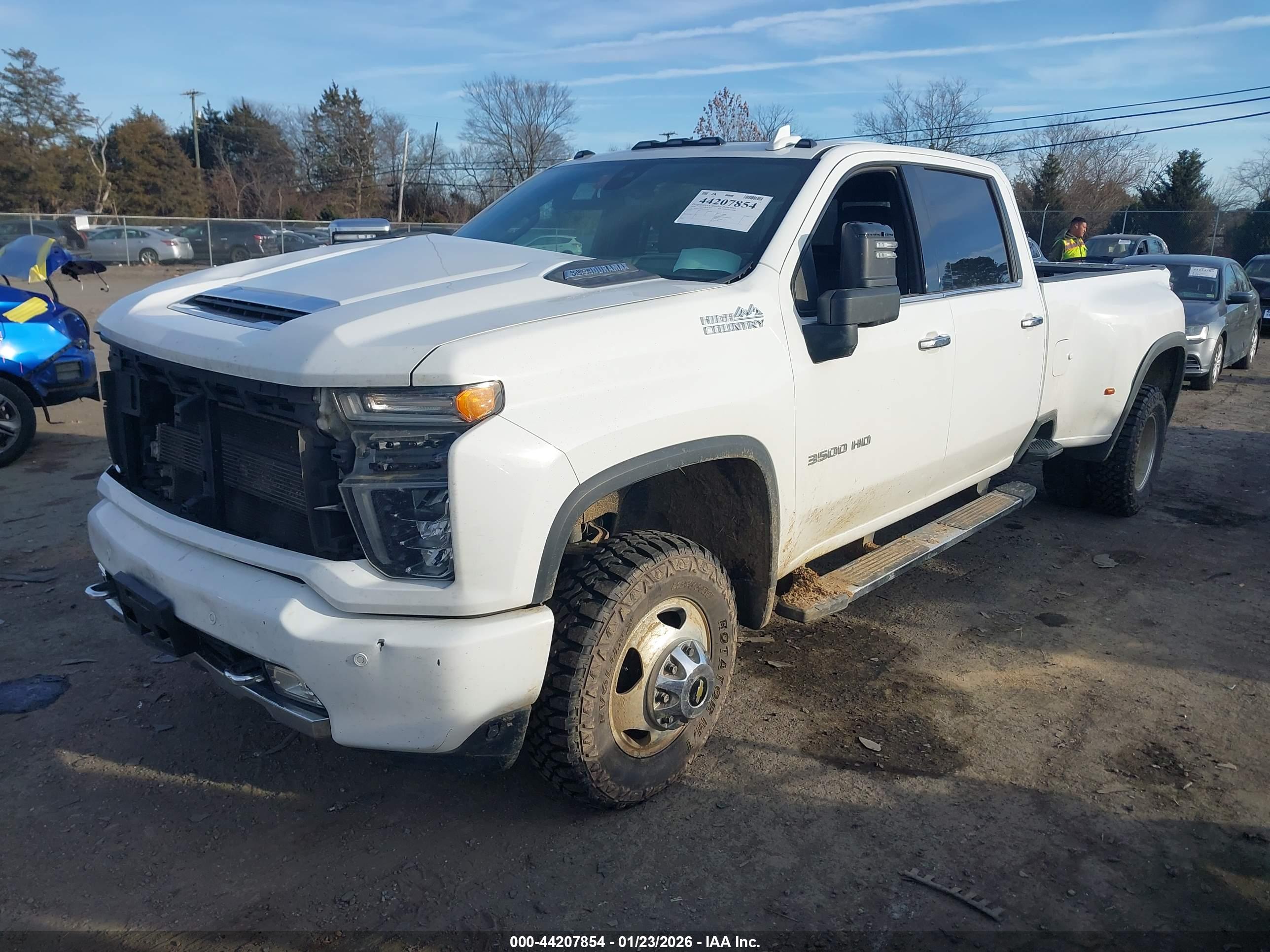 CHEVROLET SILVERADO image 2