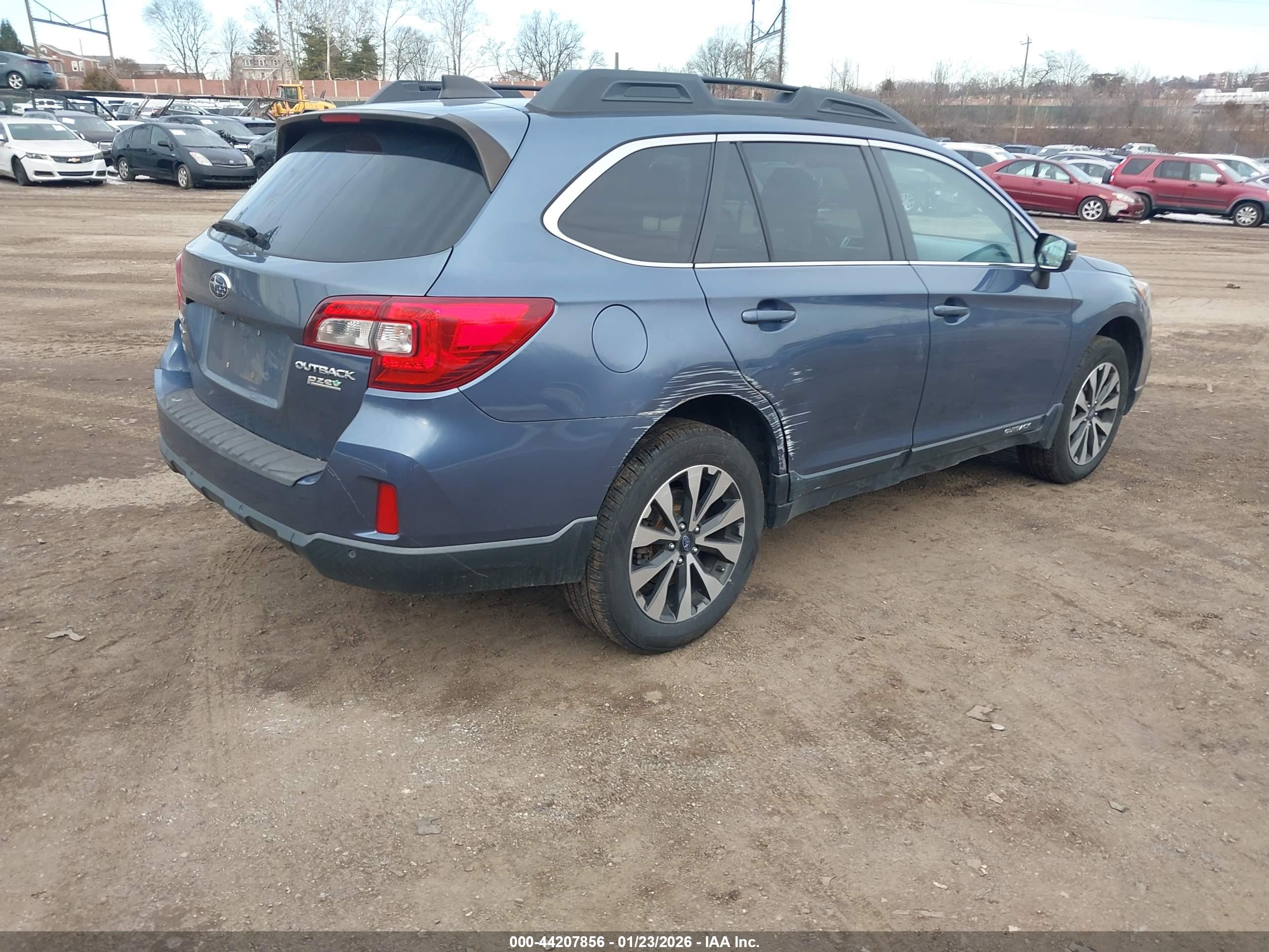 SUBARU OUTBACK image 4