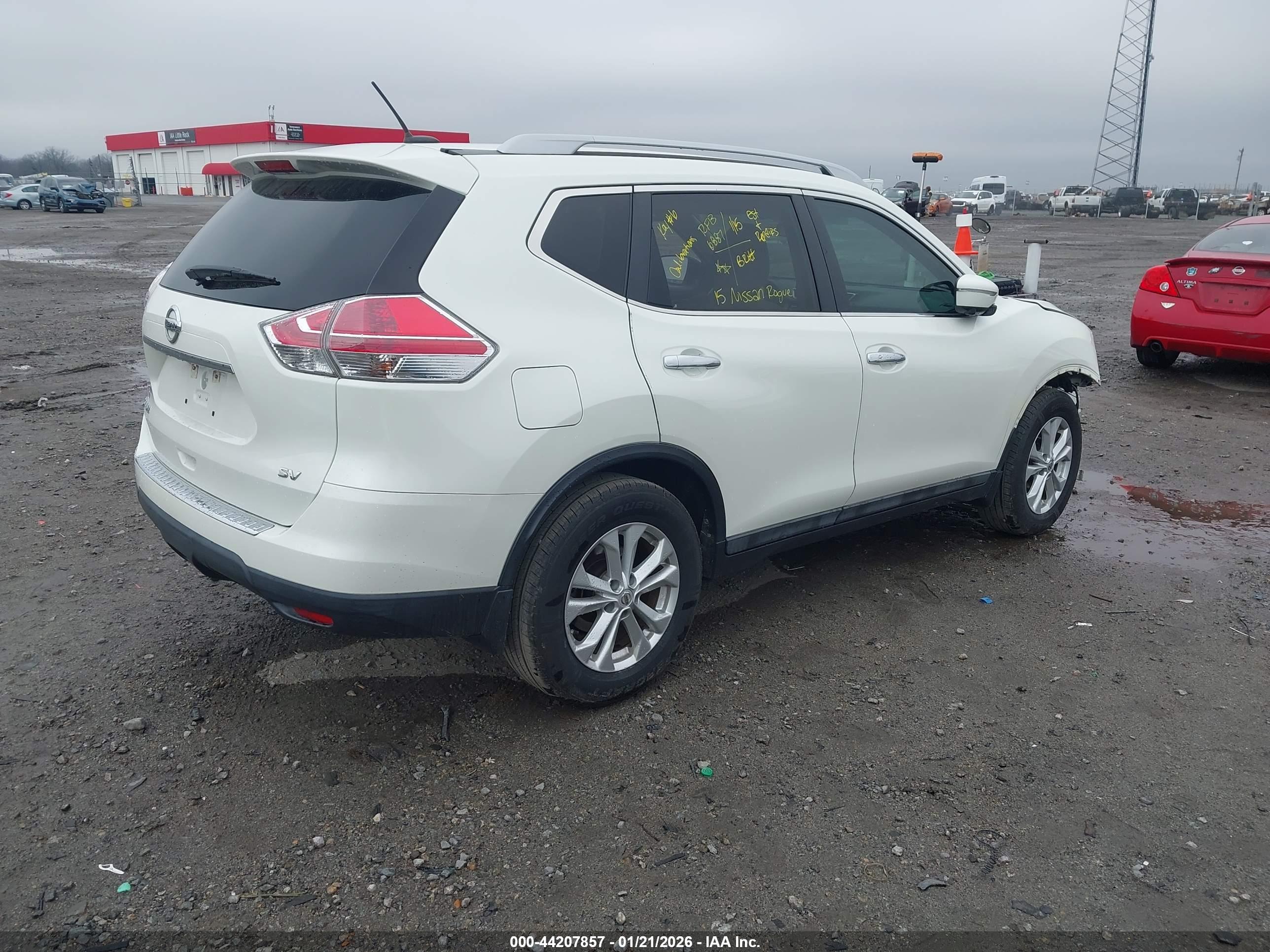 NISSAN ROGUE image 4