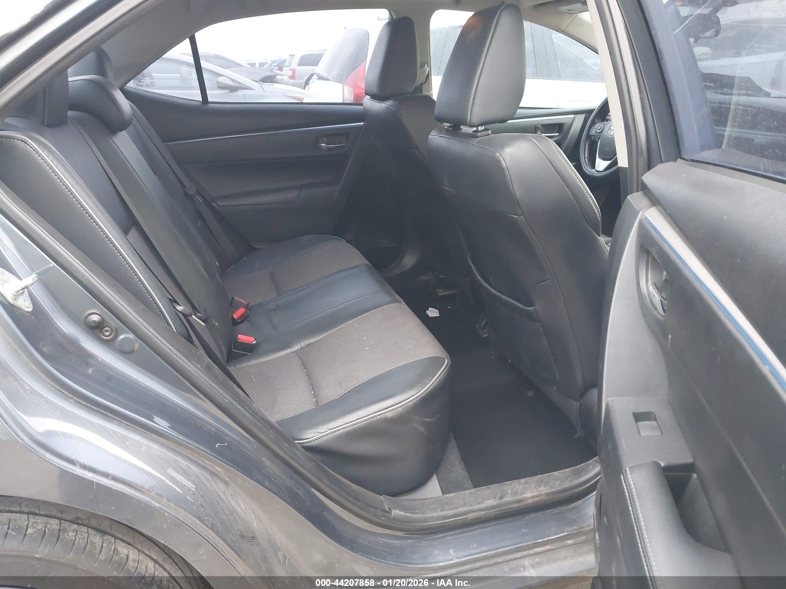 TOYOTA COROLLA image 8