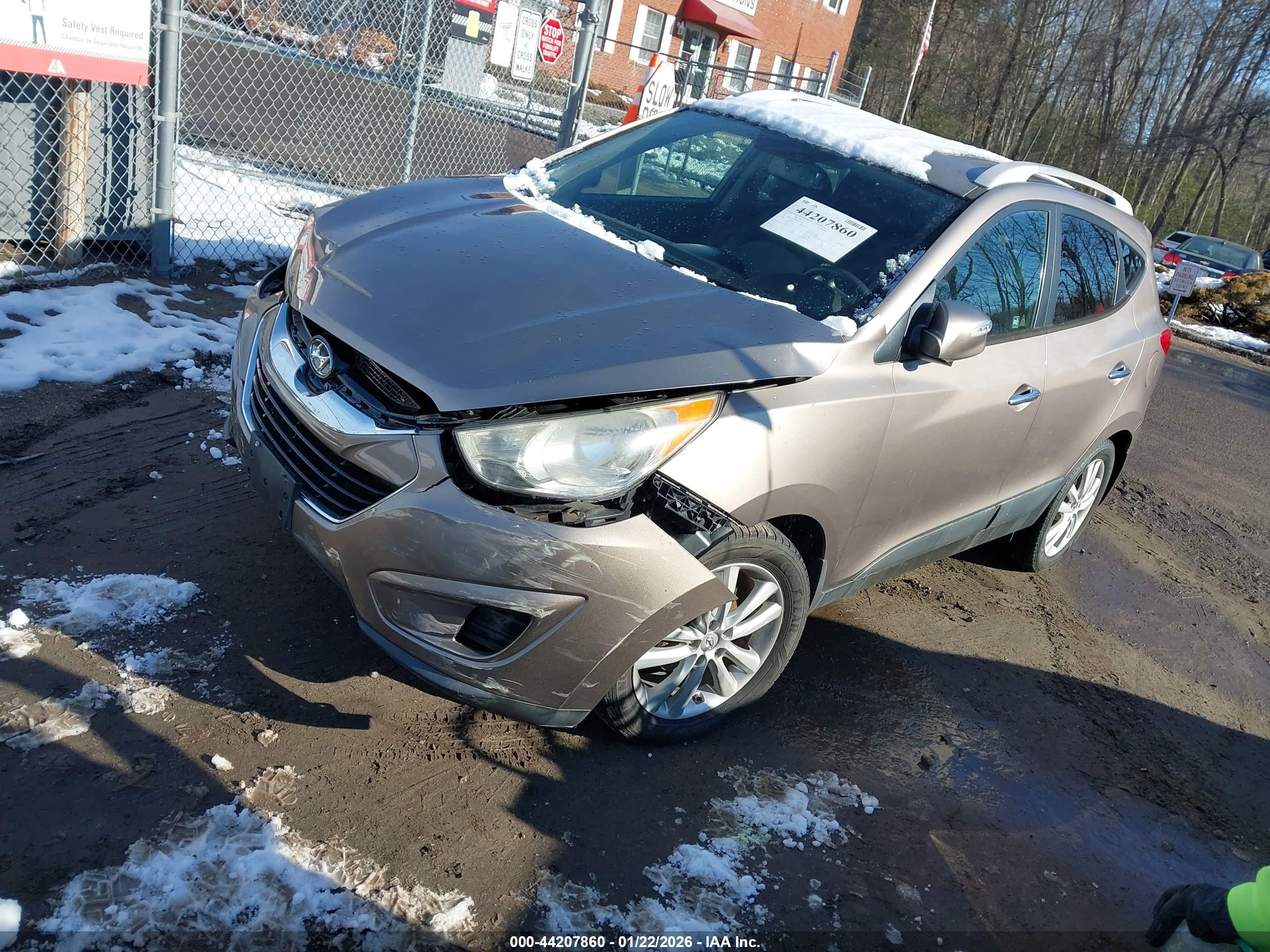 HYUNDAI TUCSON image 2