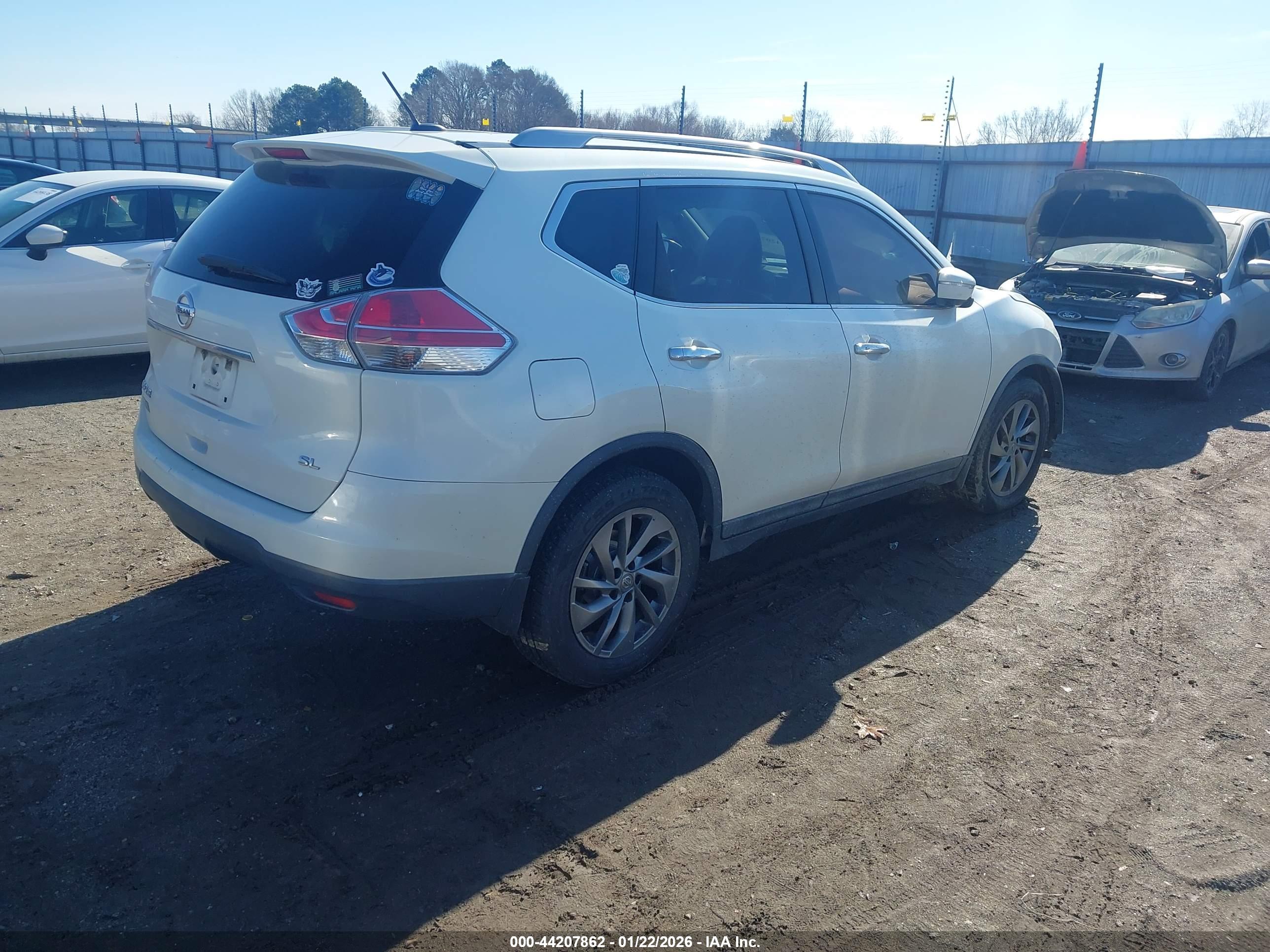 NISSAN ROGUE image 4