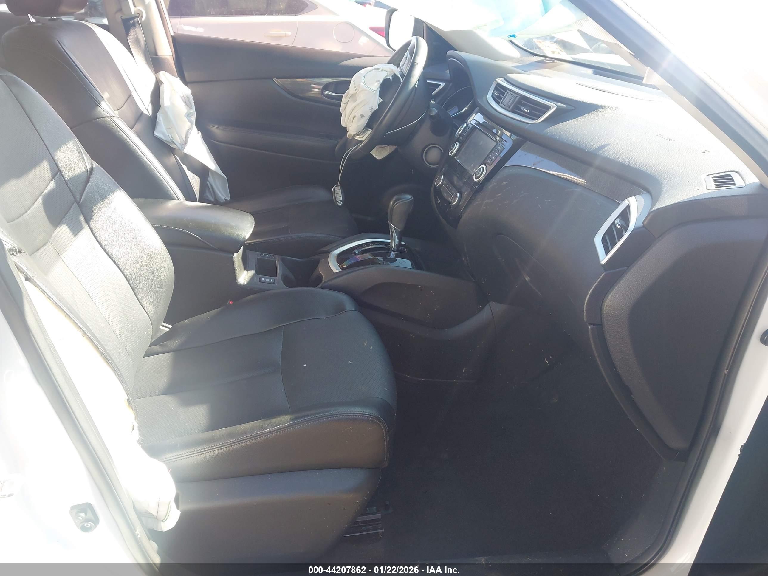 NISSAN ROGUE image 5