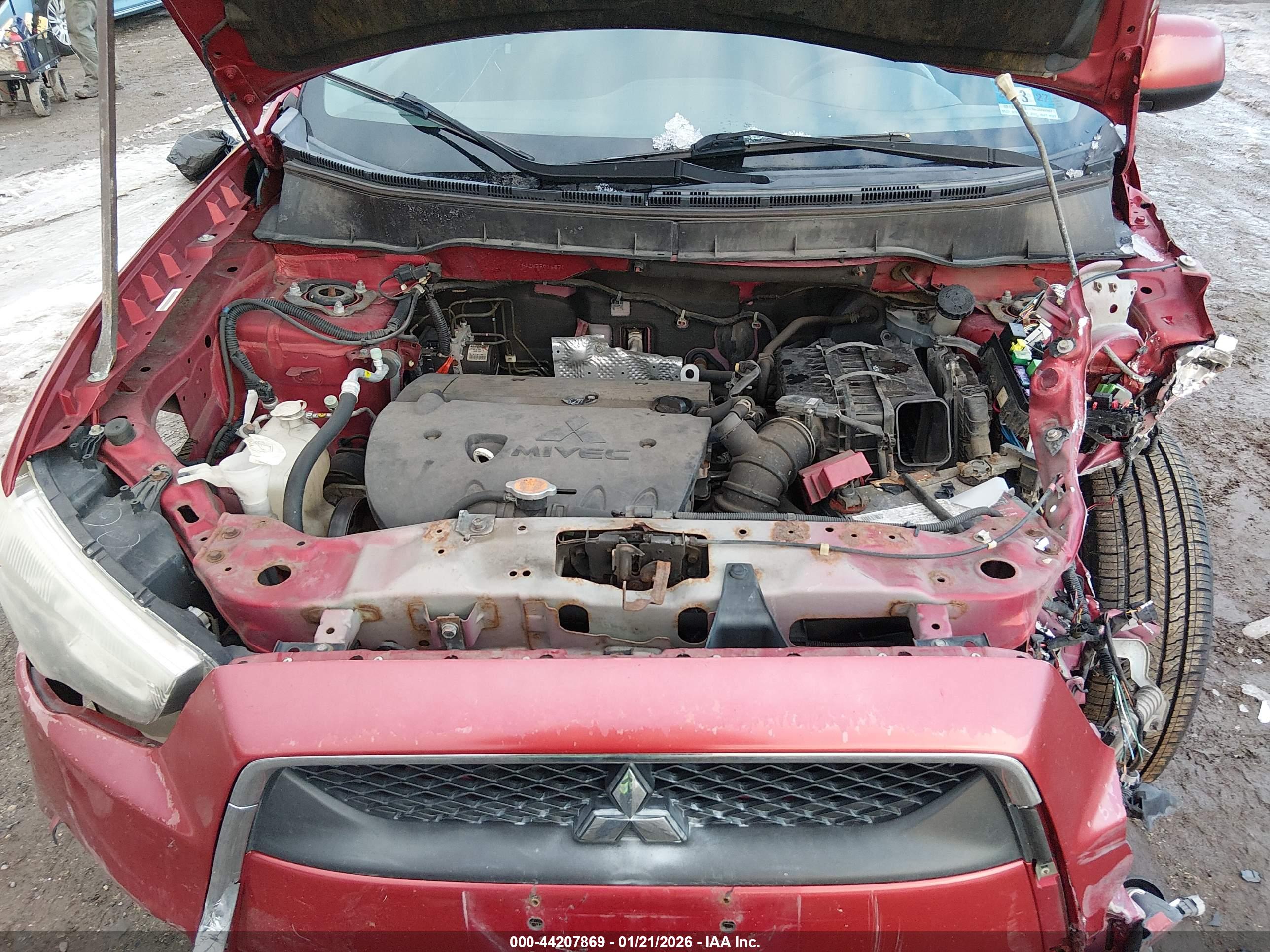 MITSUBISHI OUTLANDER image 10