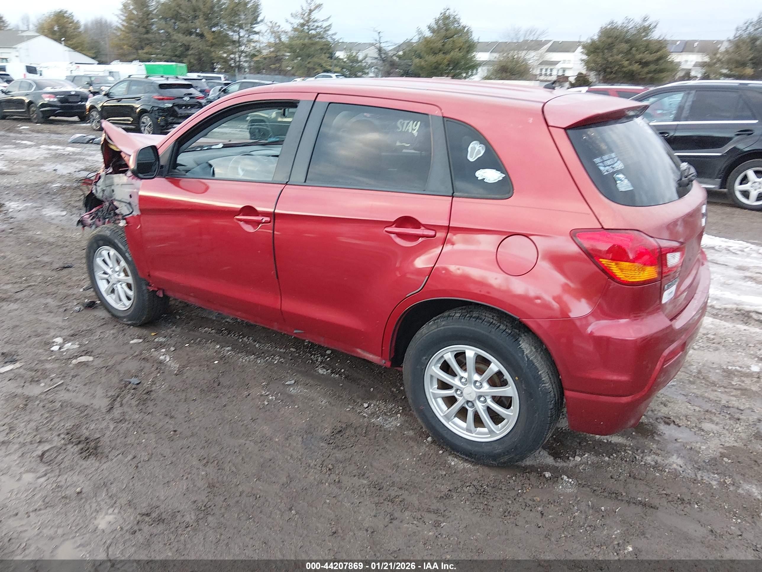 MITSUBISHI OUTLANDER image 3