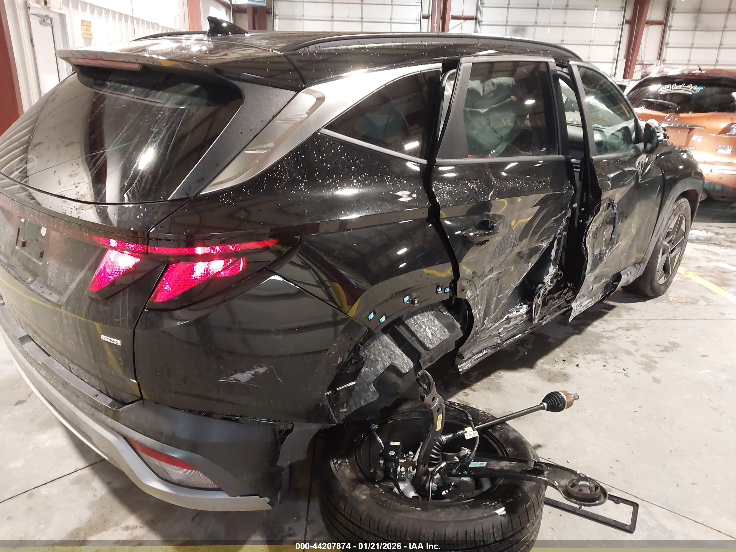 HYUNDAI TUCSON image 6