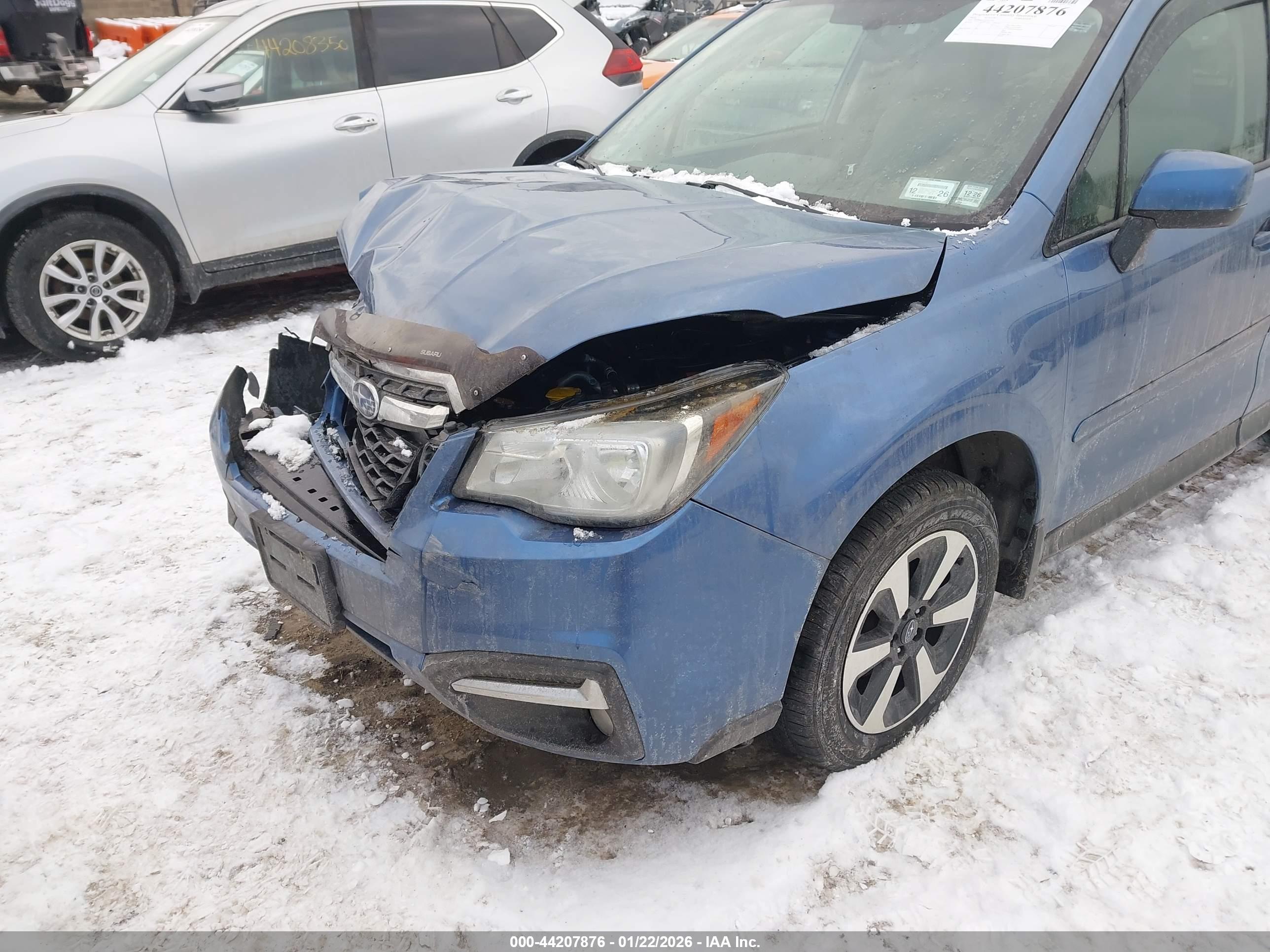 SUBARU FORESTER image 6