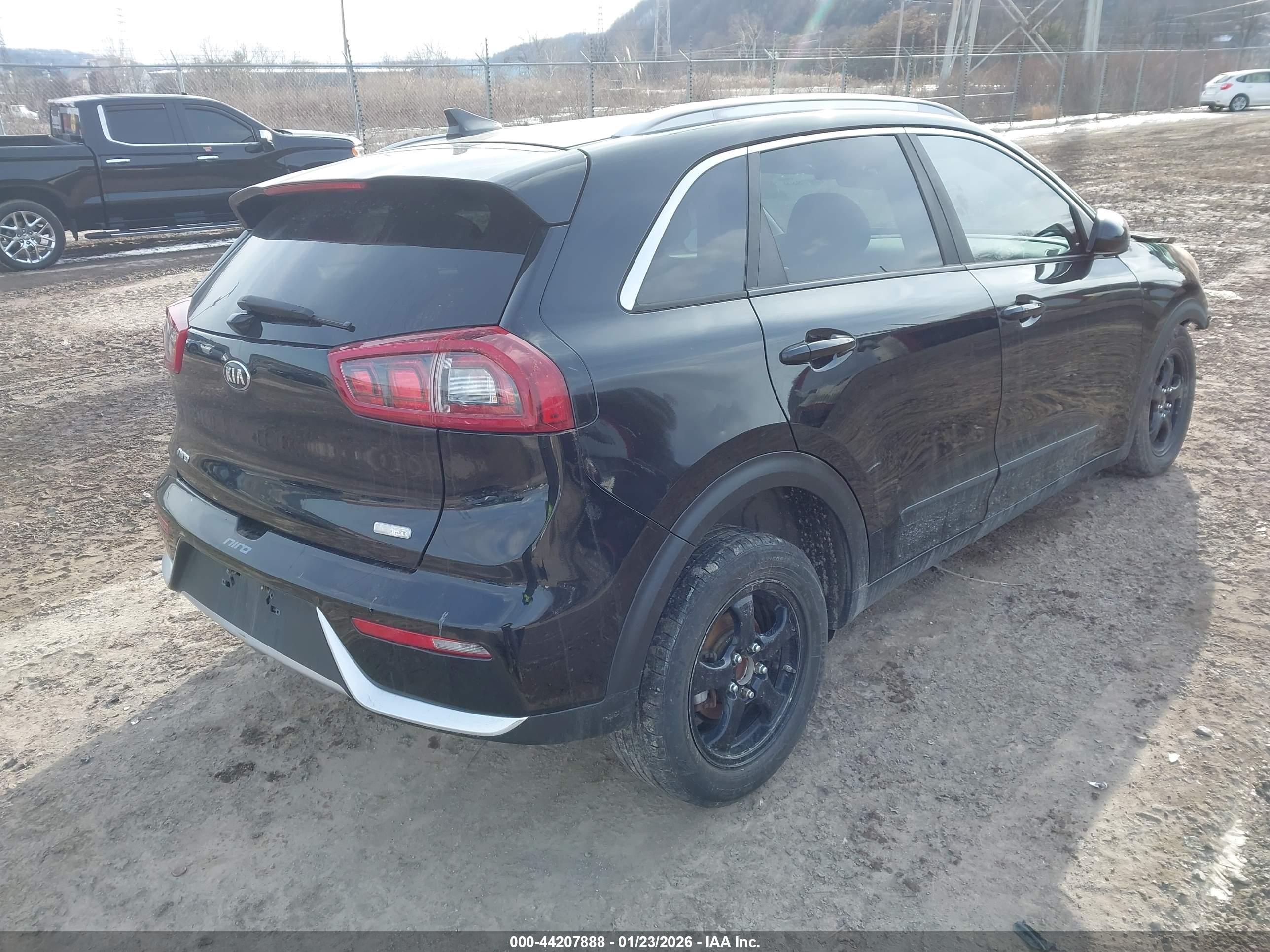 KIA NIRO image 4