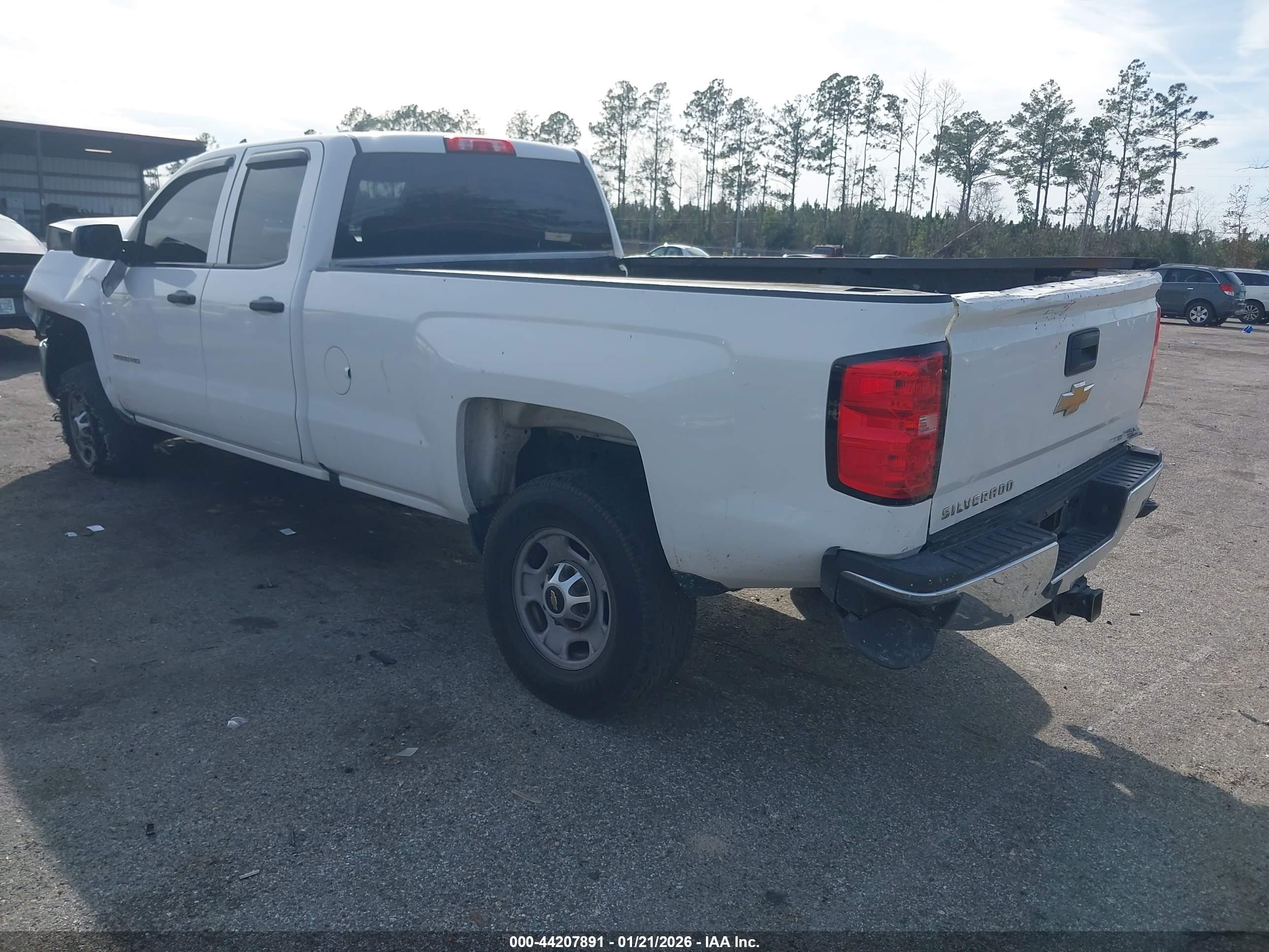 CHEVROLET SILVERADO image 3