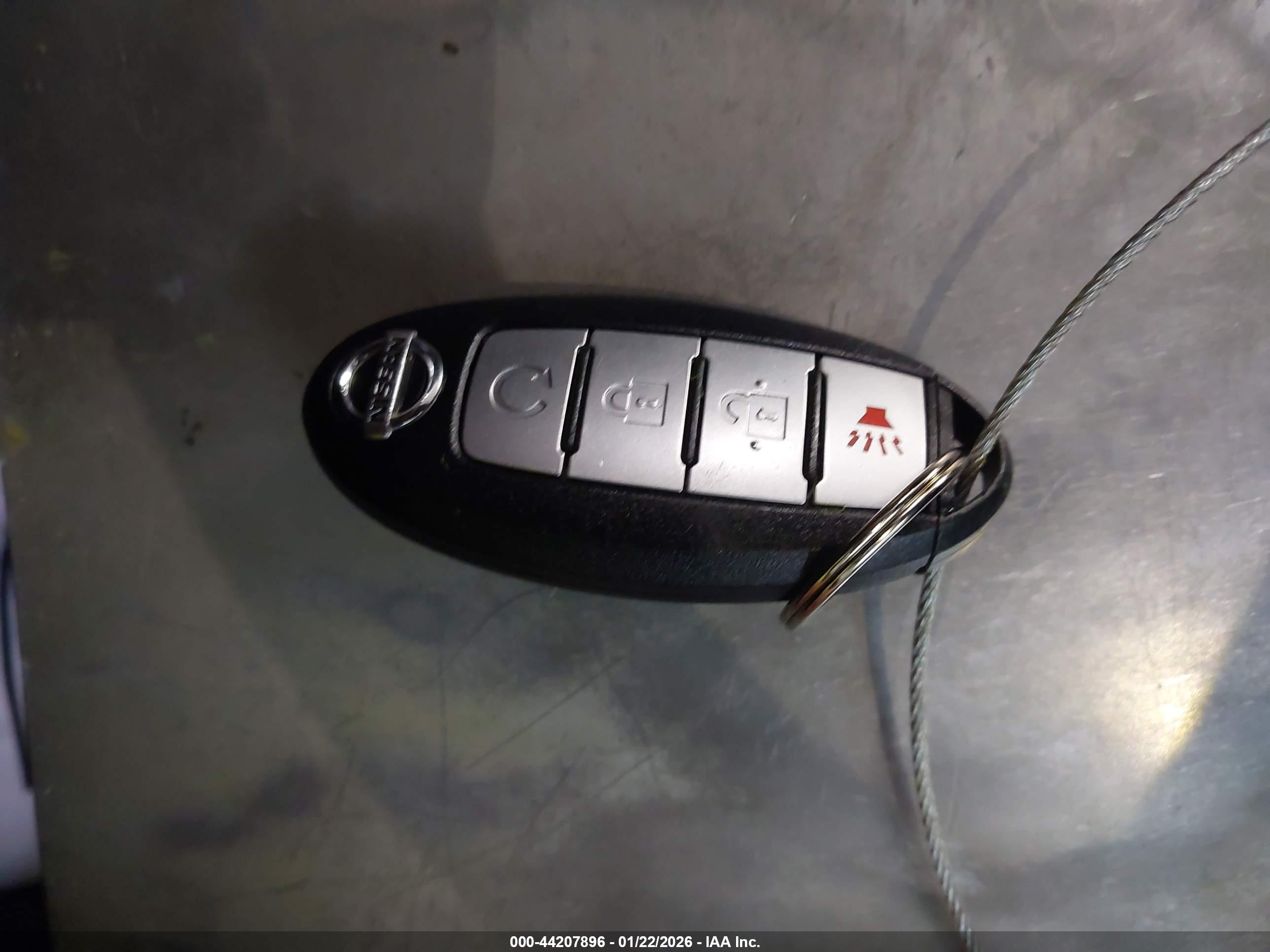 NISSAN ROGUE image 11