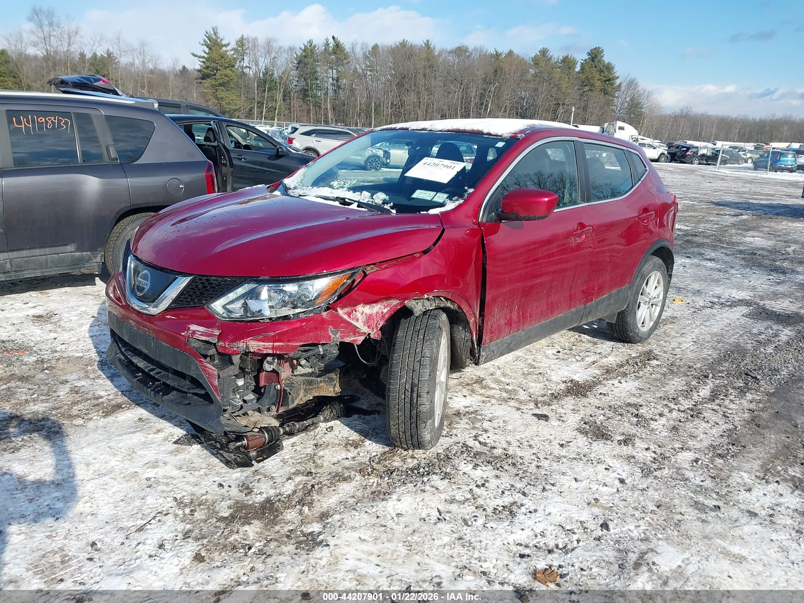 NISSAN ROGUE image 2
