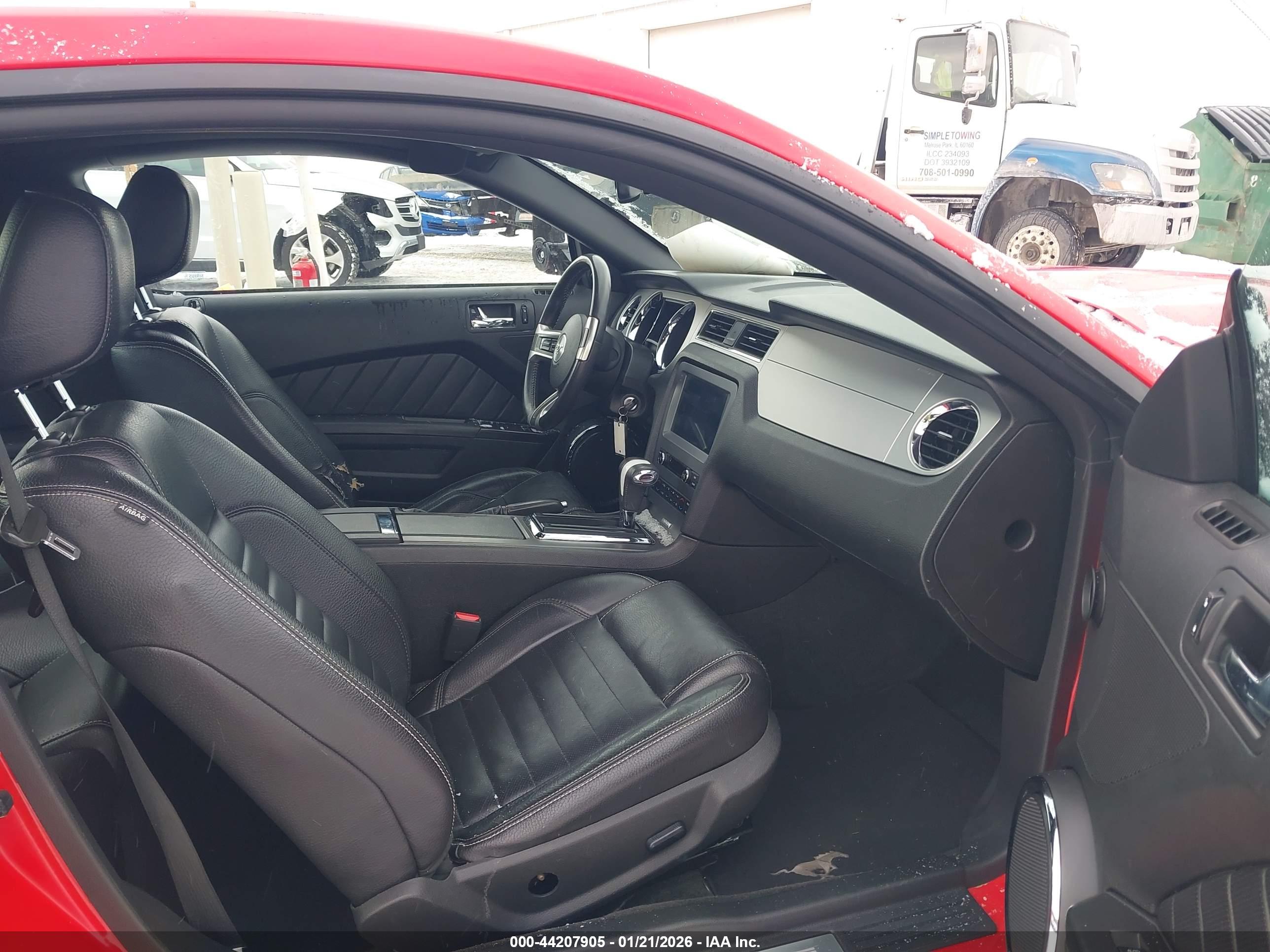 FORD MUSTANG image 5