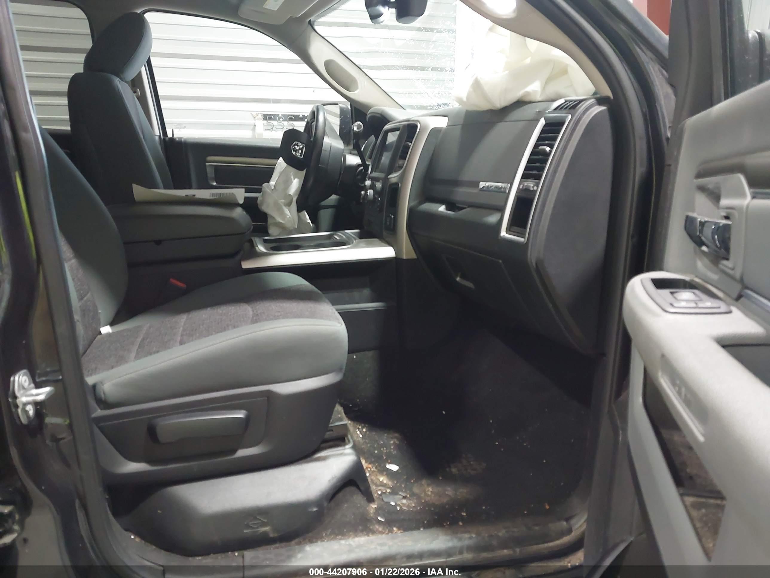 RAM 2500 image 5