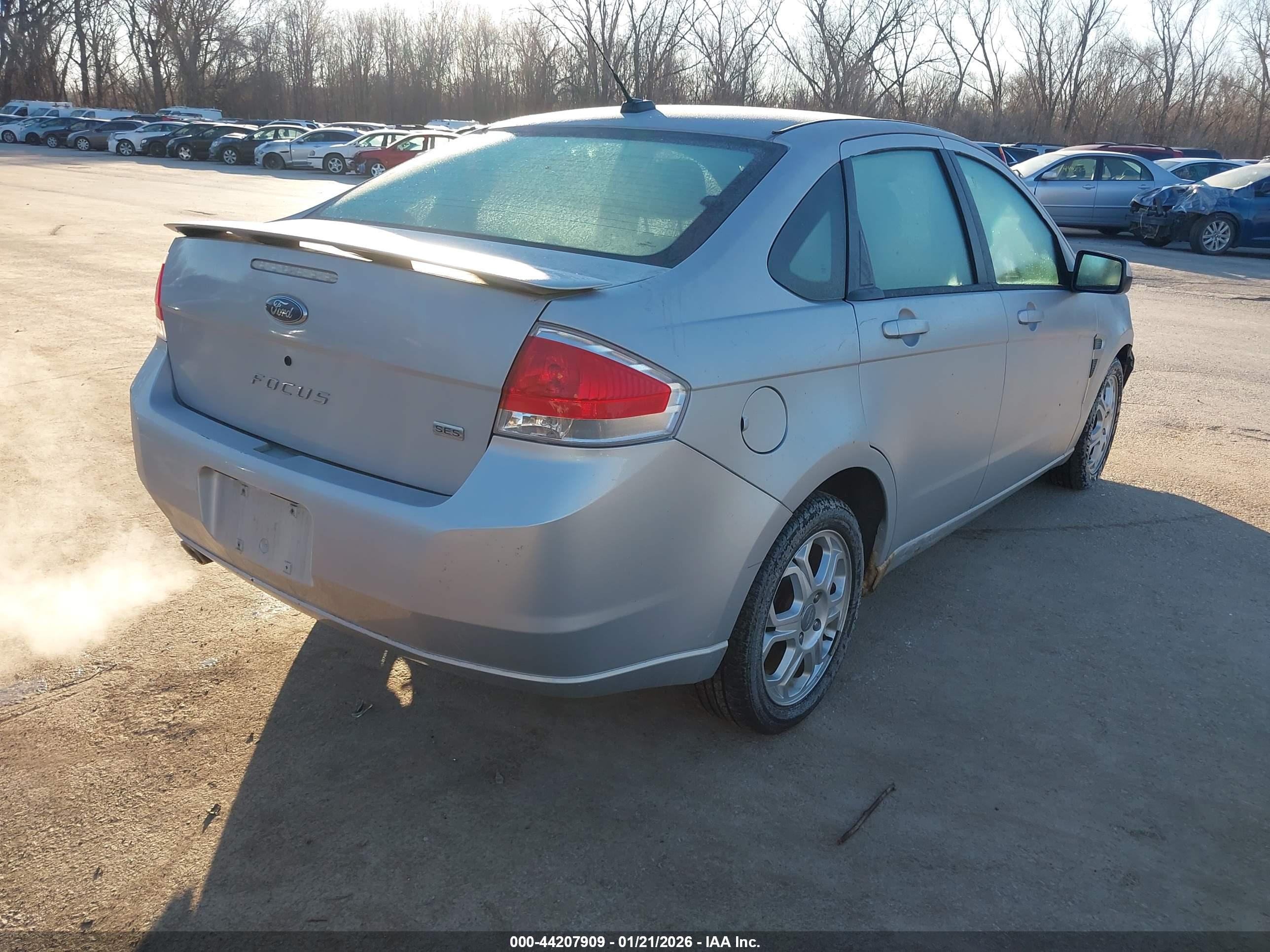 FORD FOCUS image 4