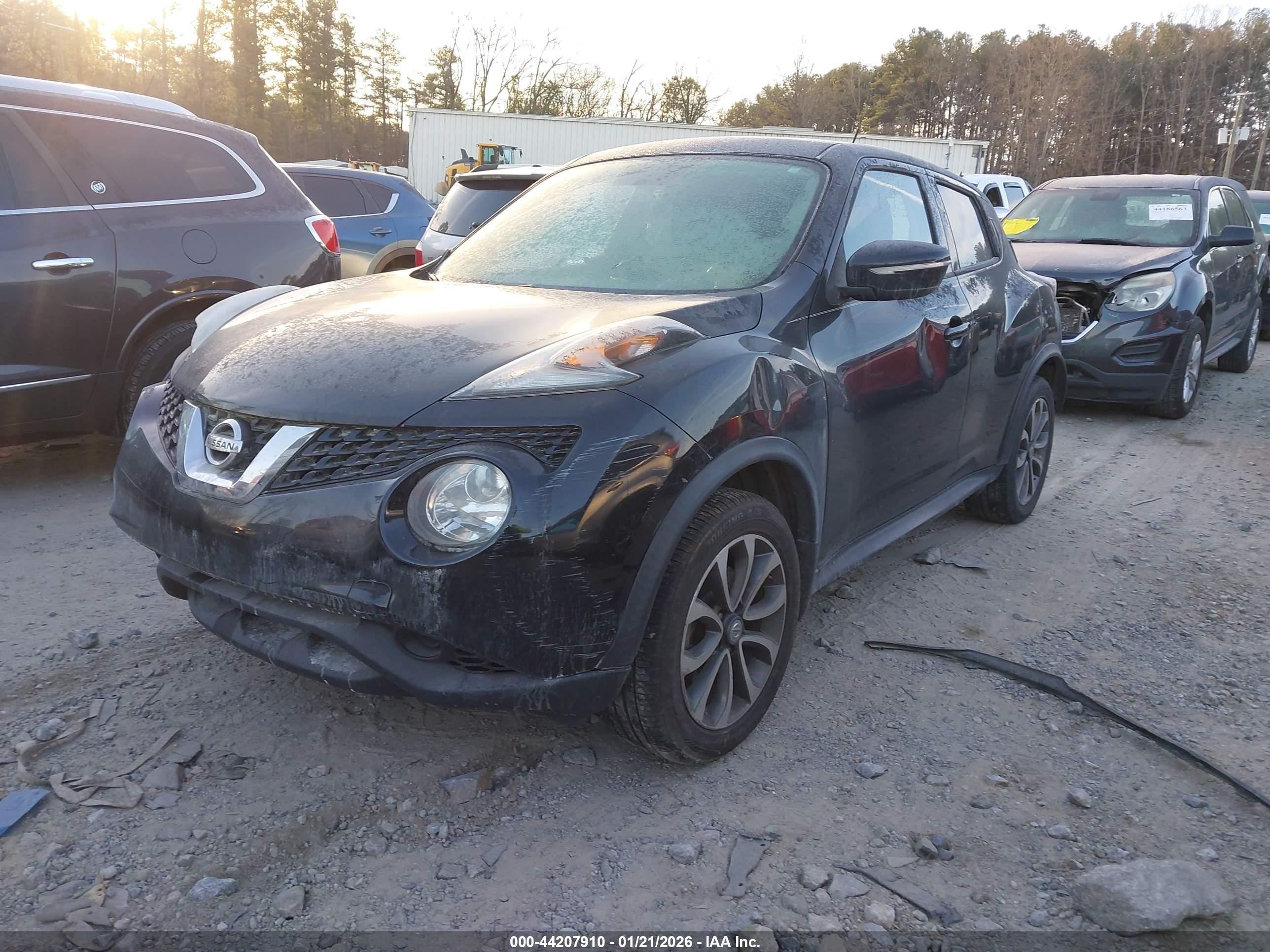 NISSAN JUKE image 2
