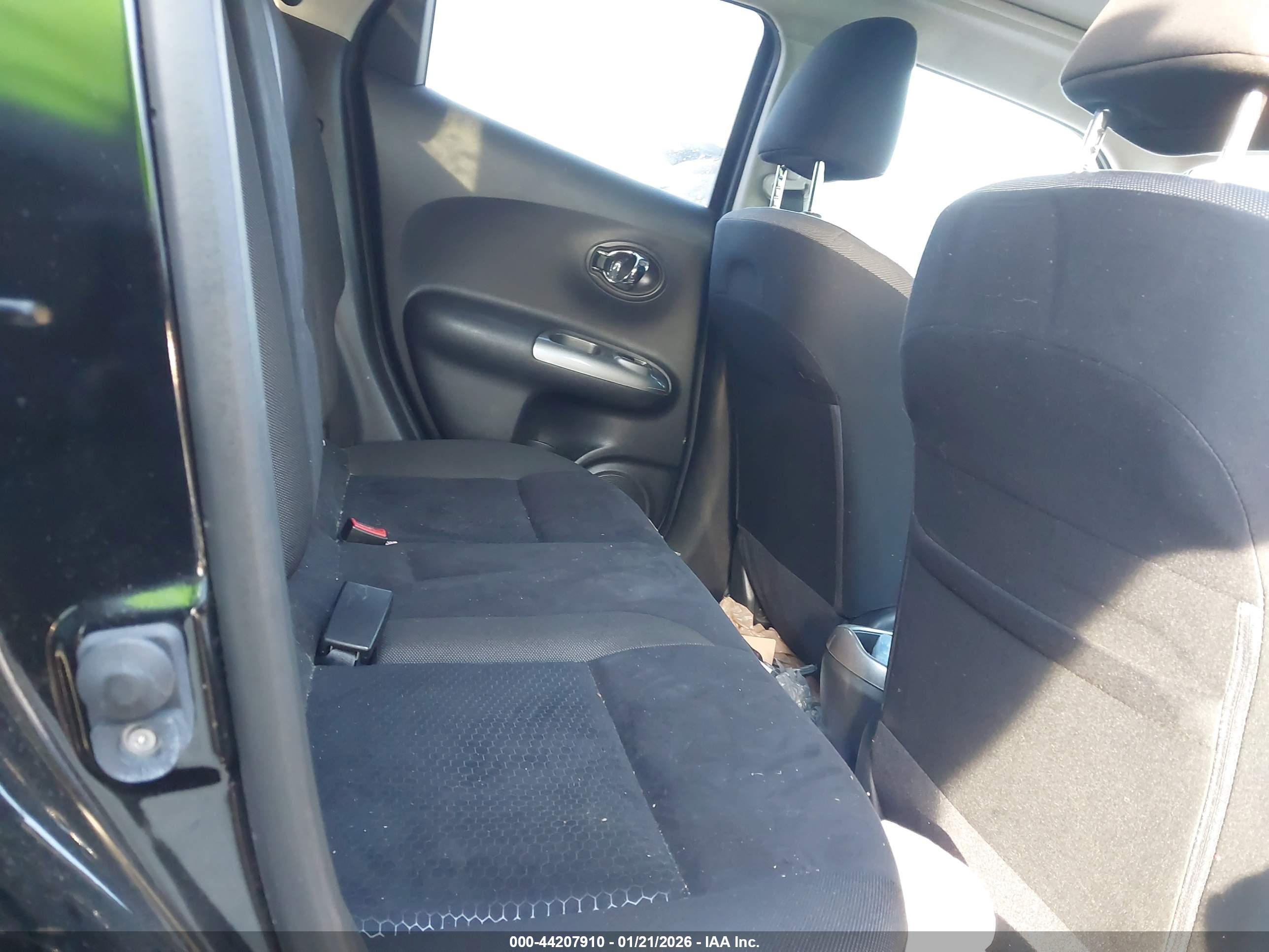 NISSAN JUKE image 8