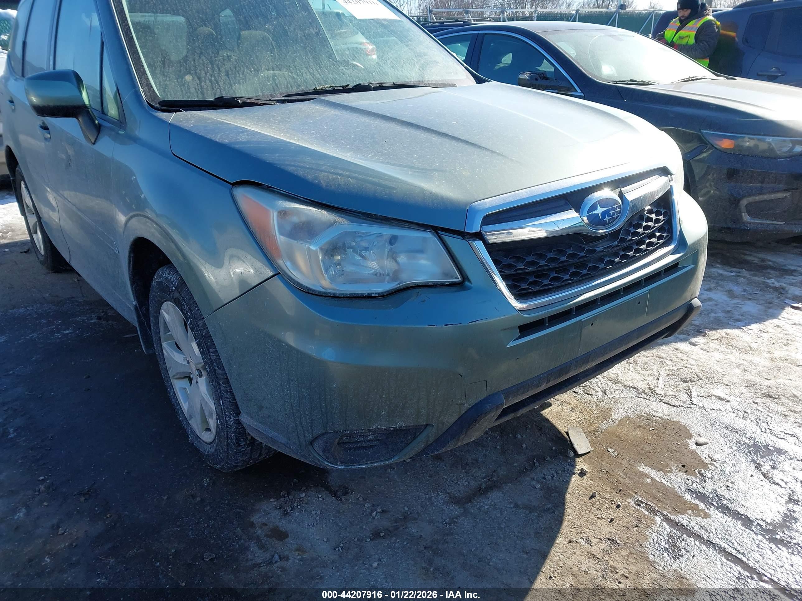 SUBARU FORESTER image 6