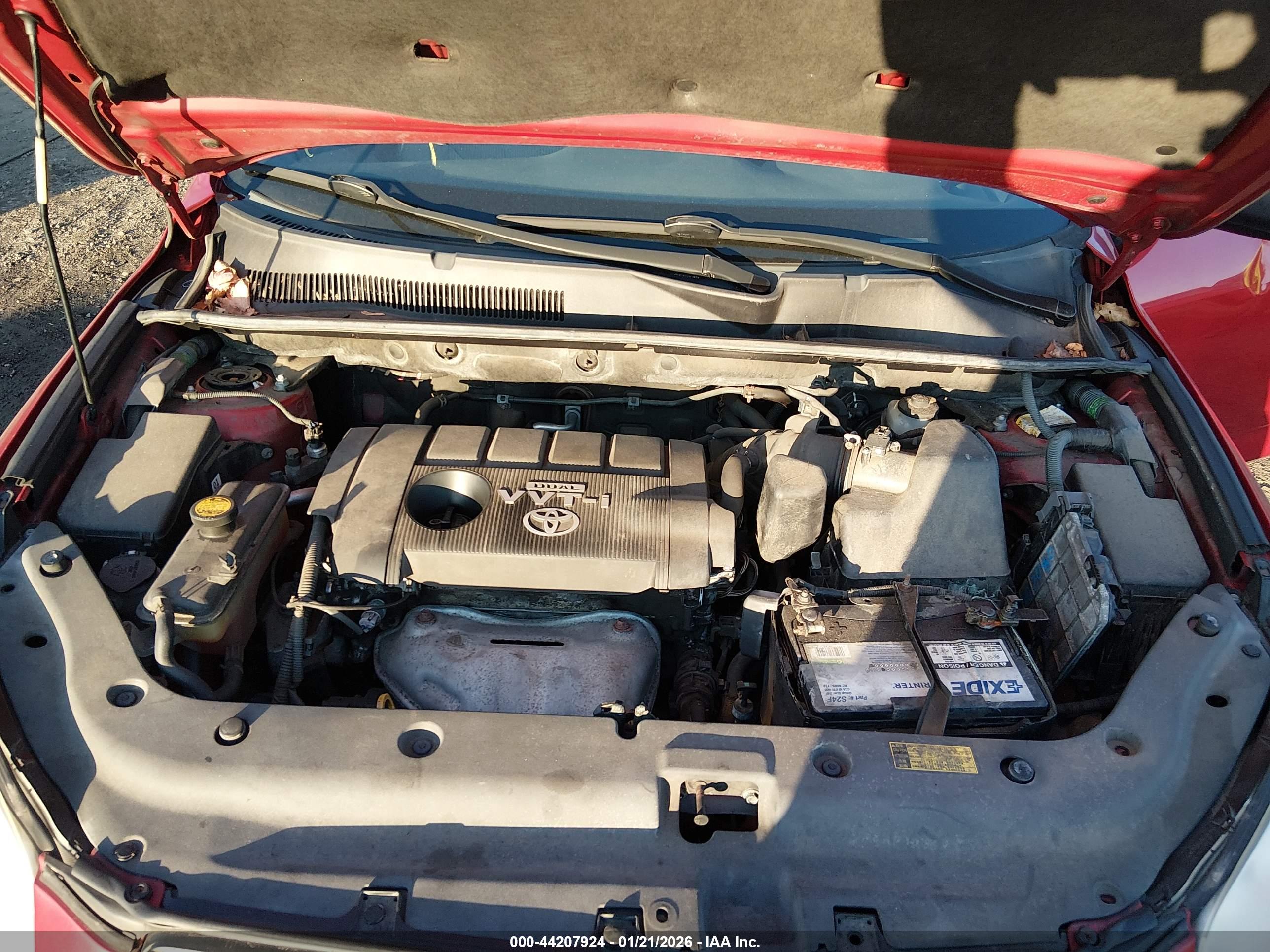 TOYOTA RAV4 image 10
