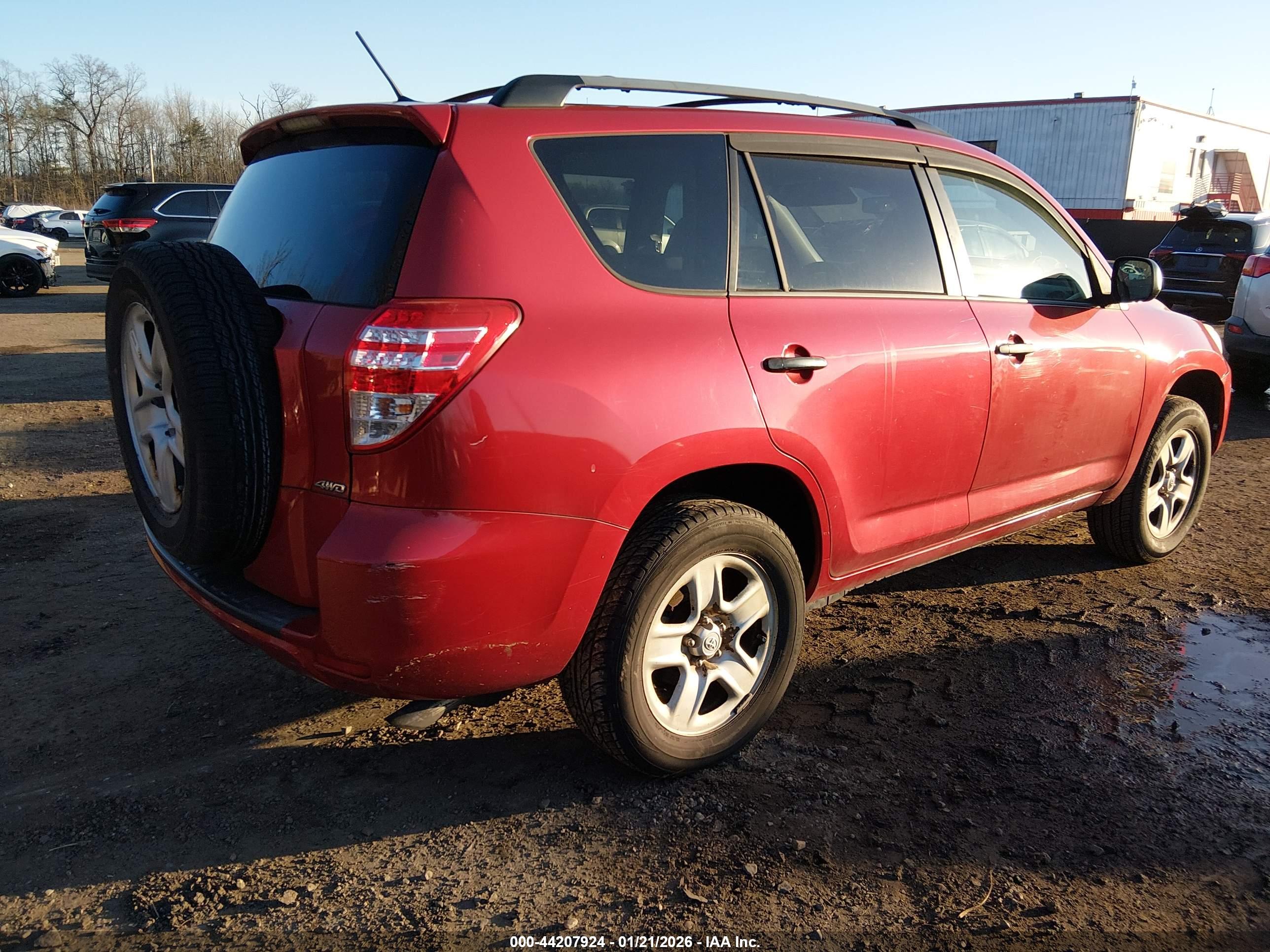 TOYOTA RAV4 image 4