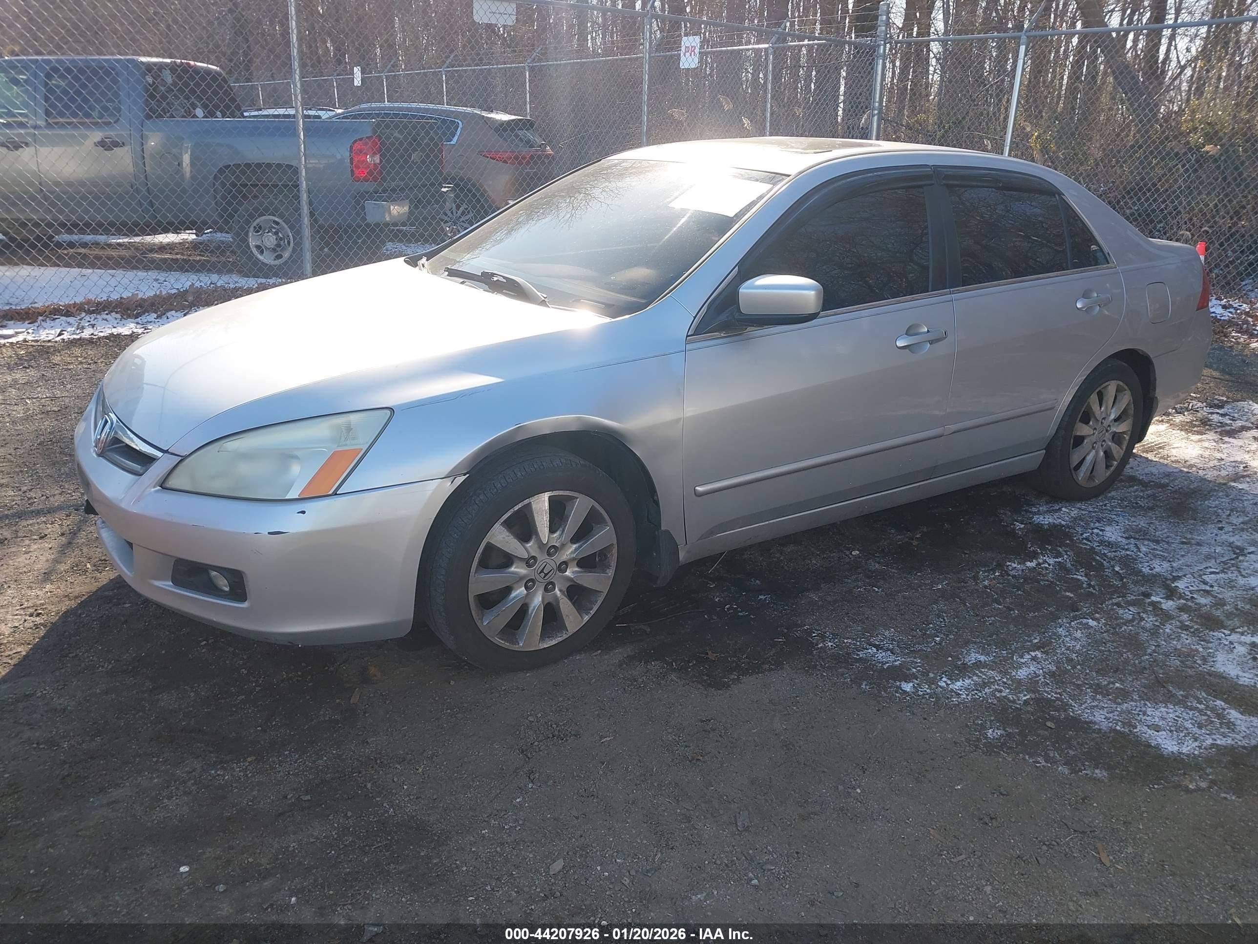 HONDA ACCORD image 2