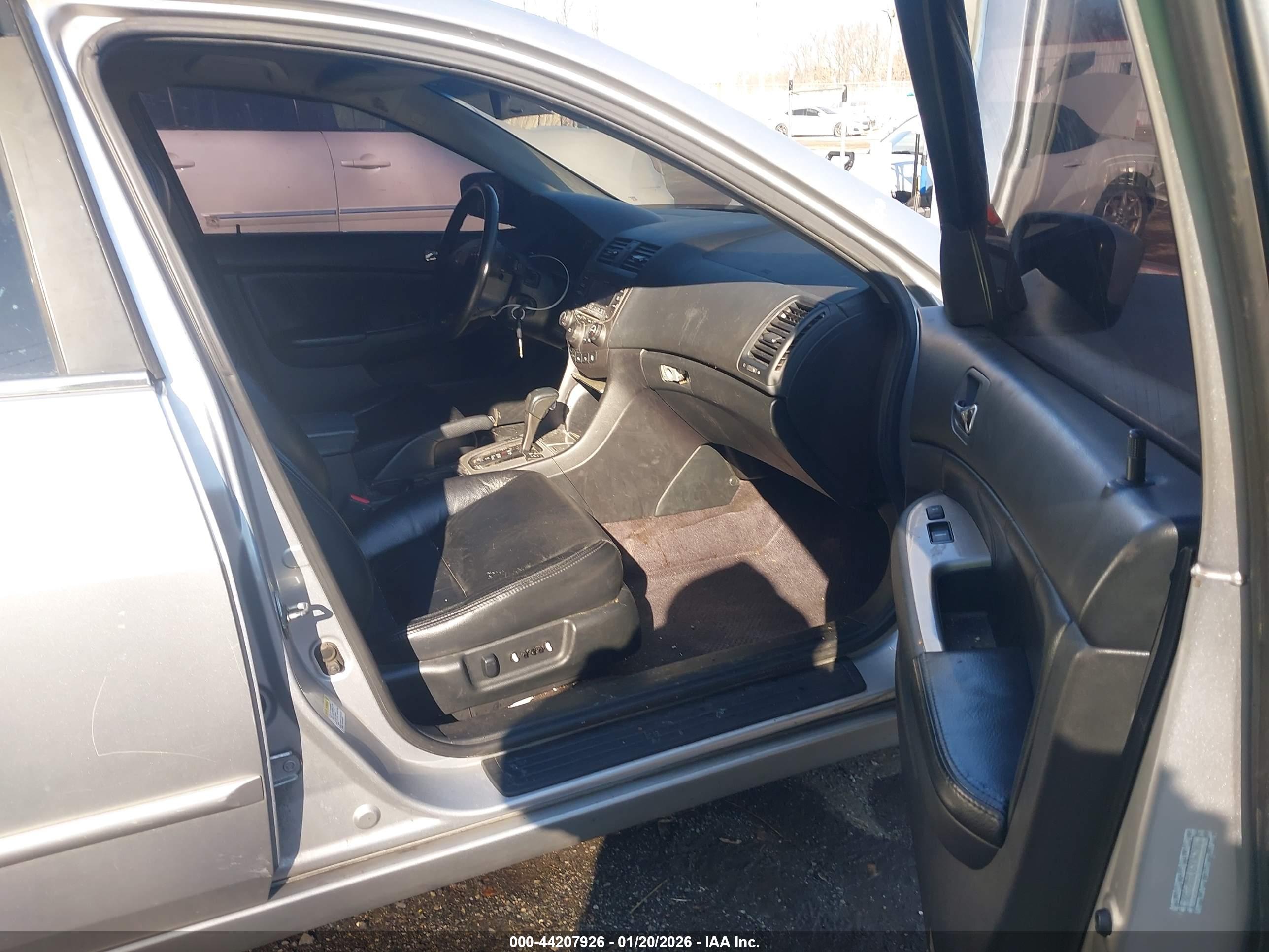 HONDA ACCORD image 5