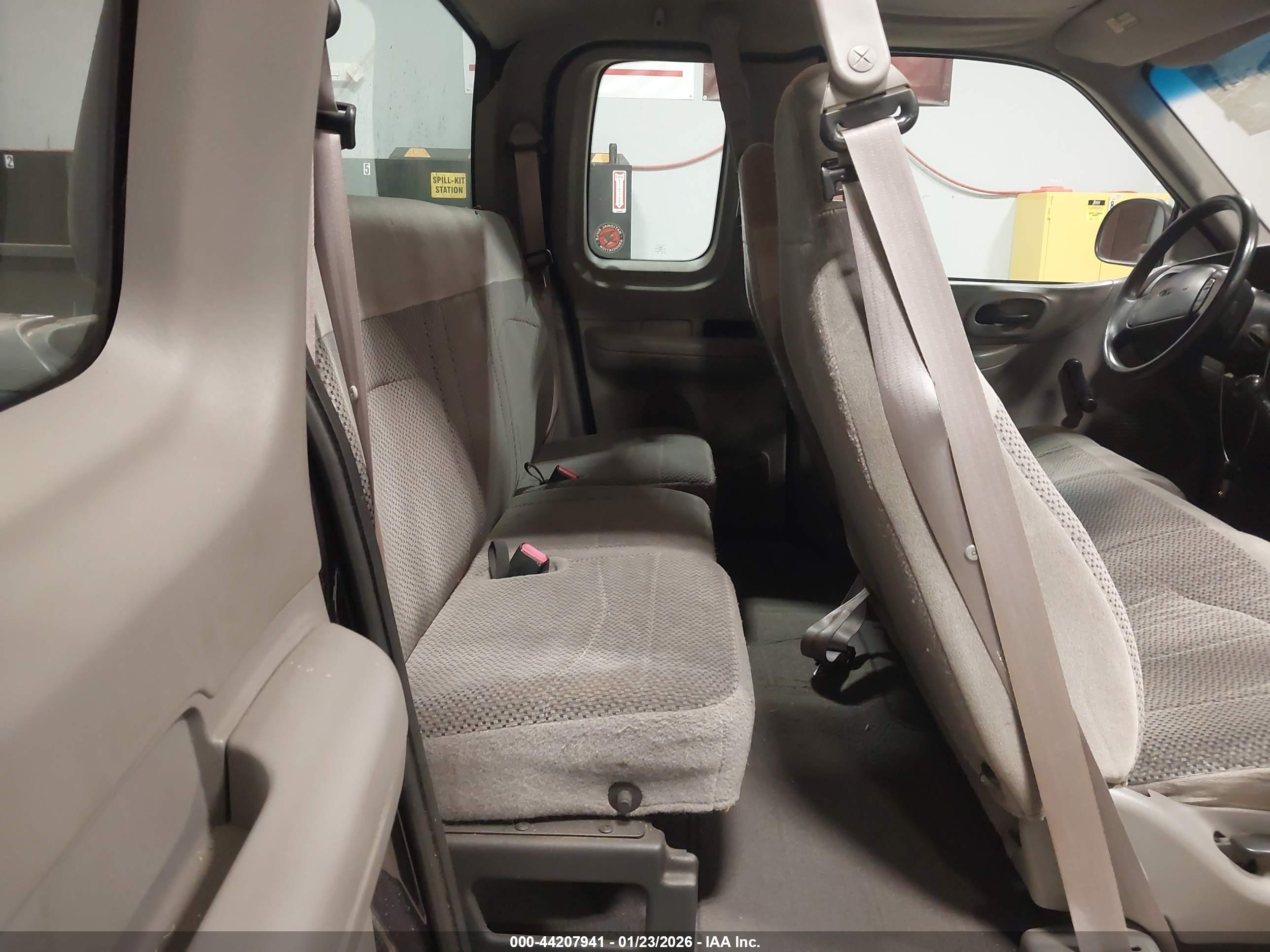 FORD F-150 image 8