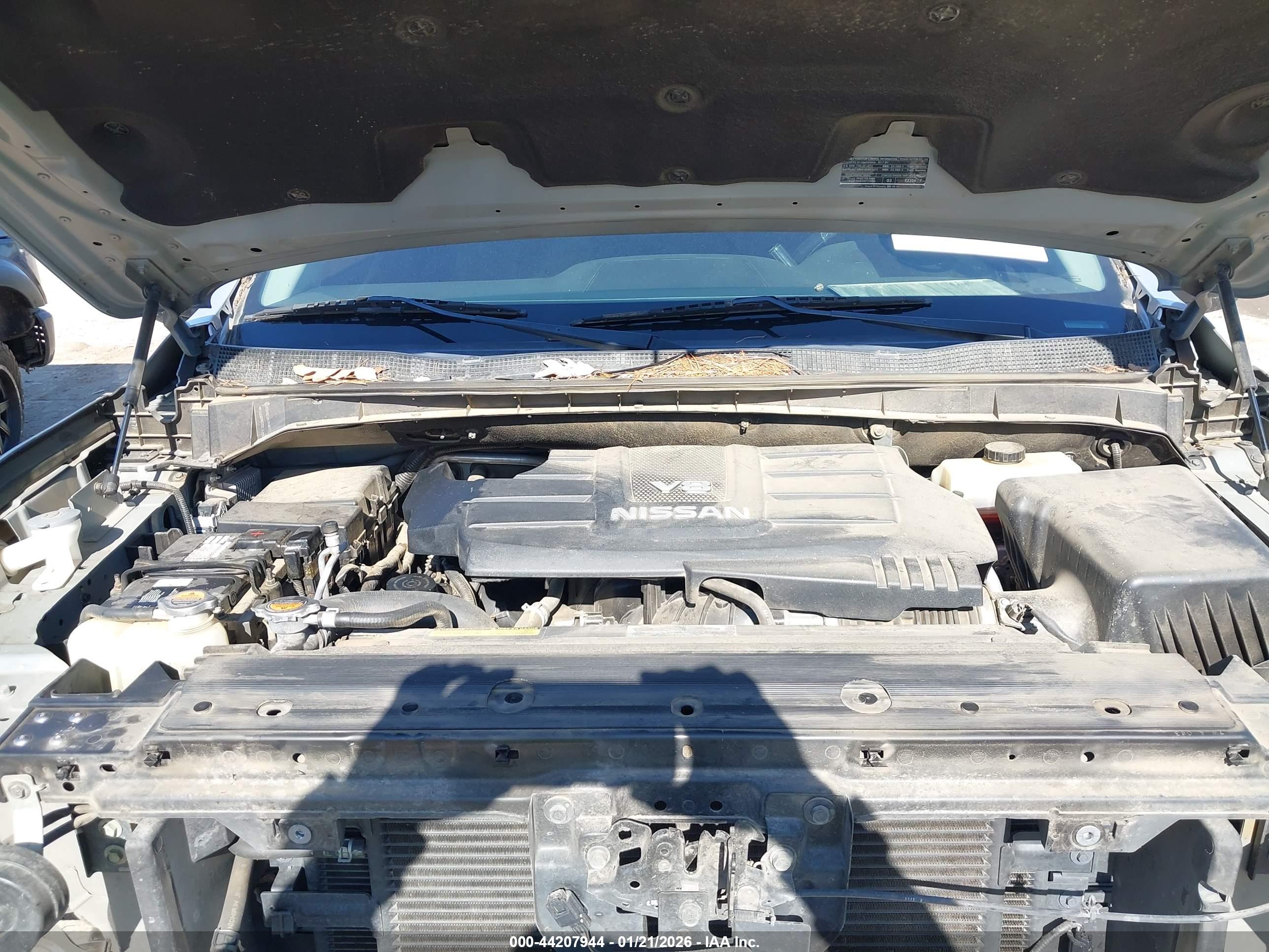 NISSAN TITAN image 10