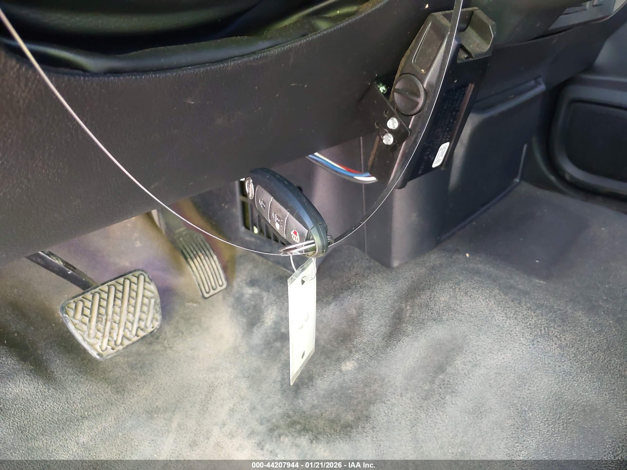 NISSAN TITAN image 11
