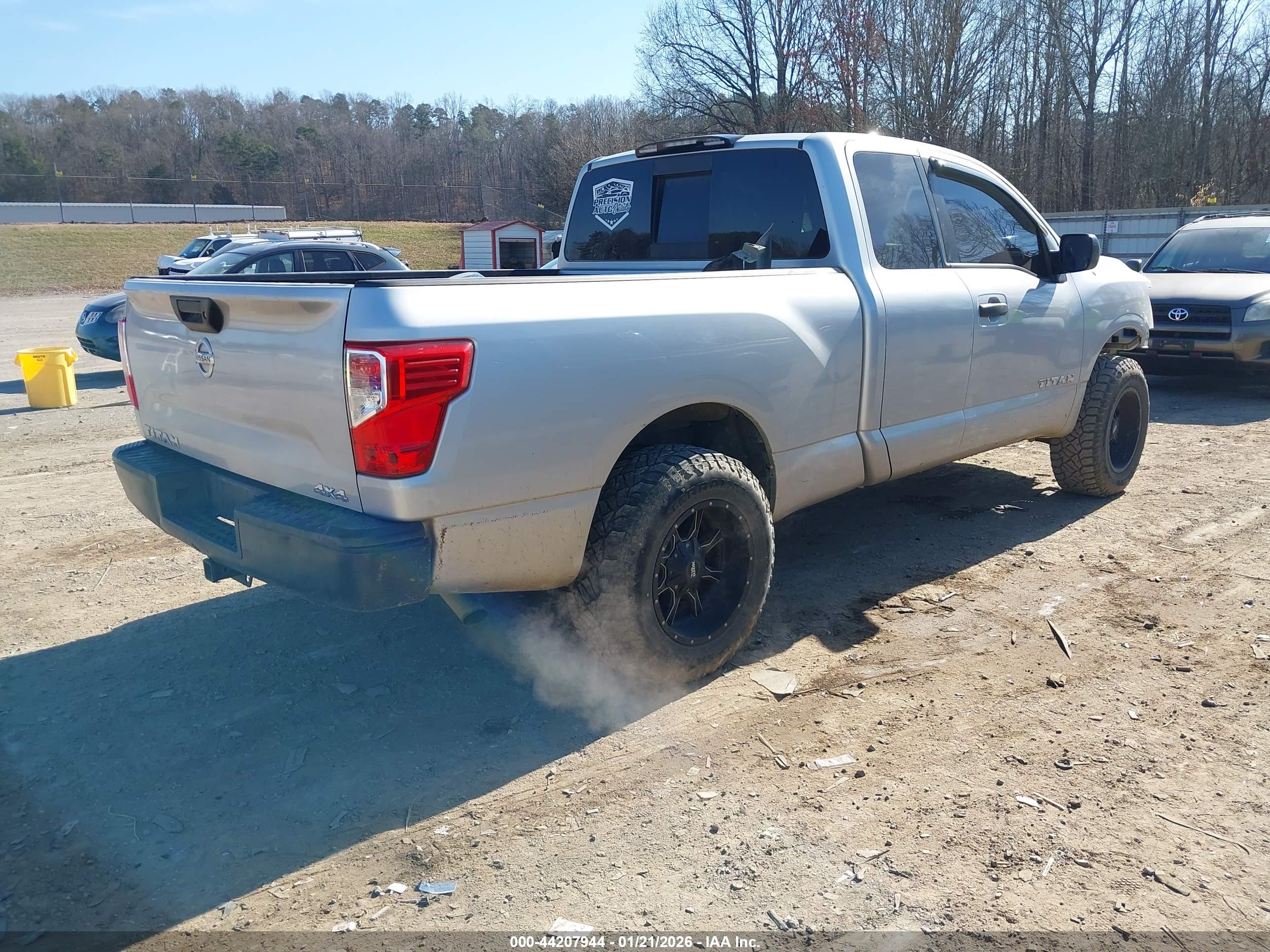 NISSAN TITAN image 4
