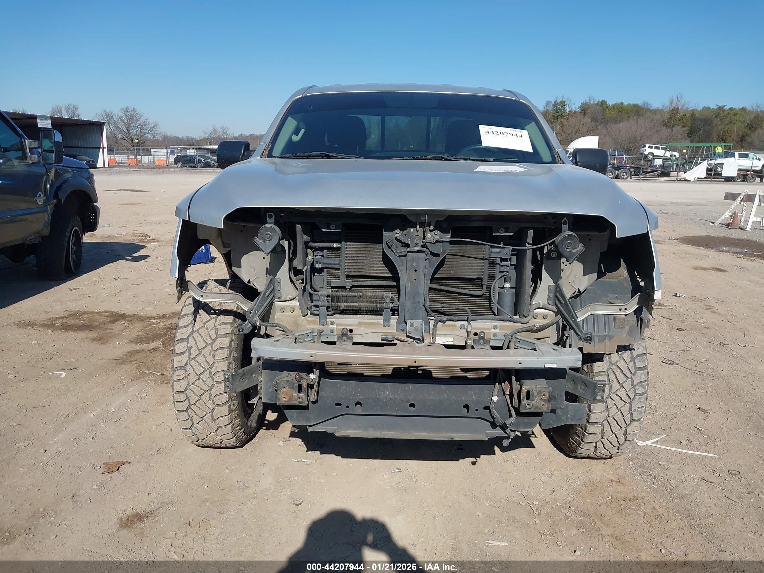 NISSAN TITAN image 6