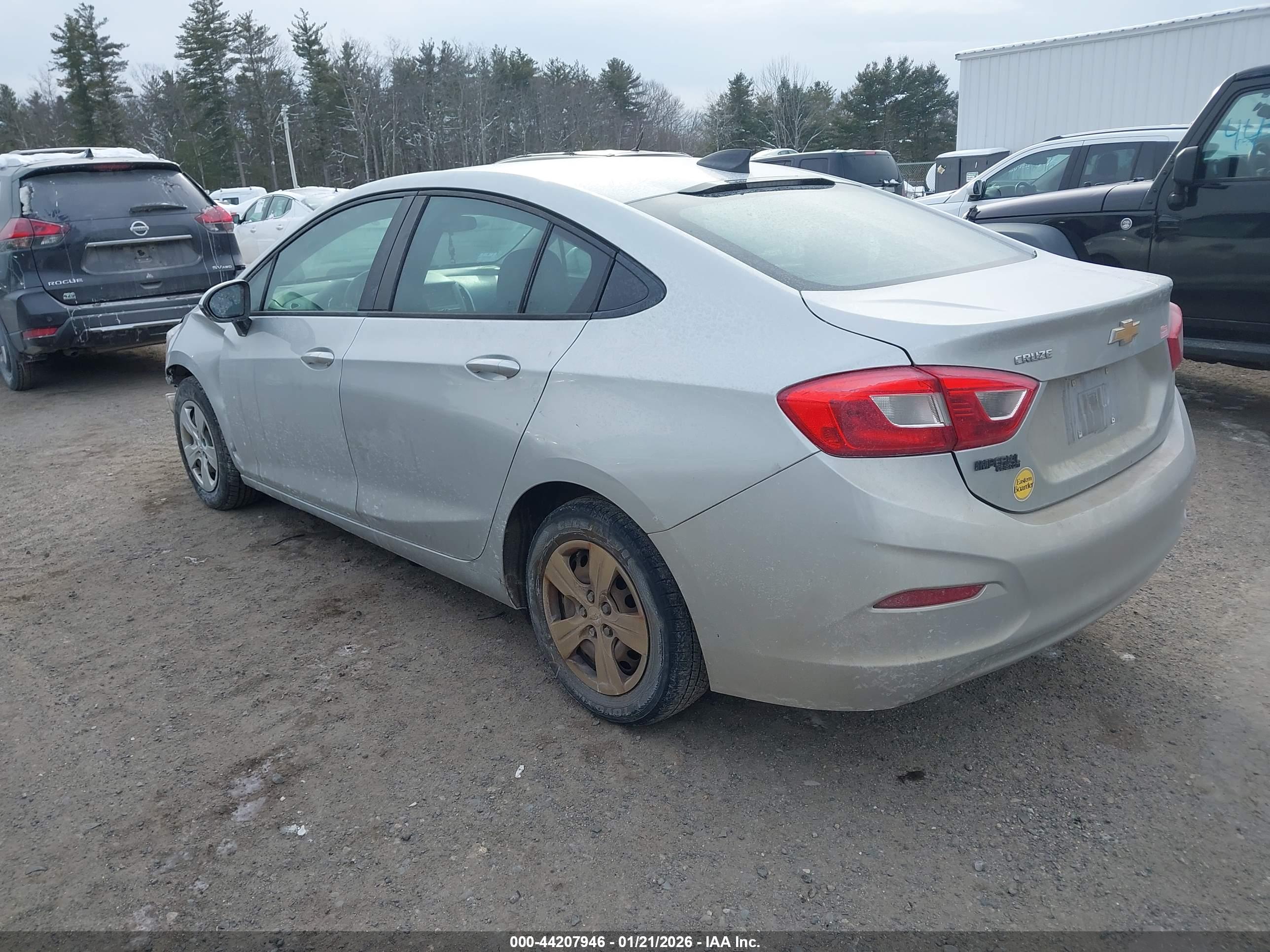 CHEVROLET CRUZE image 3