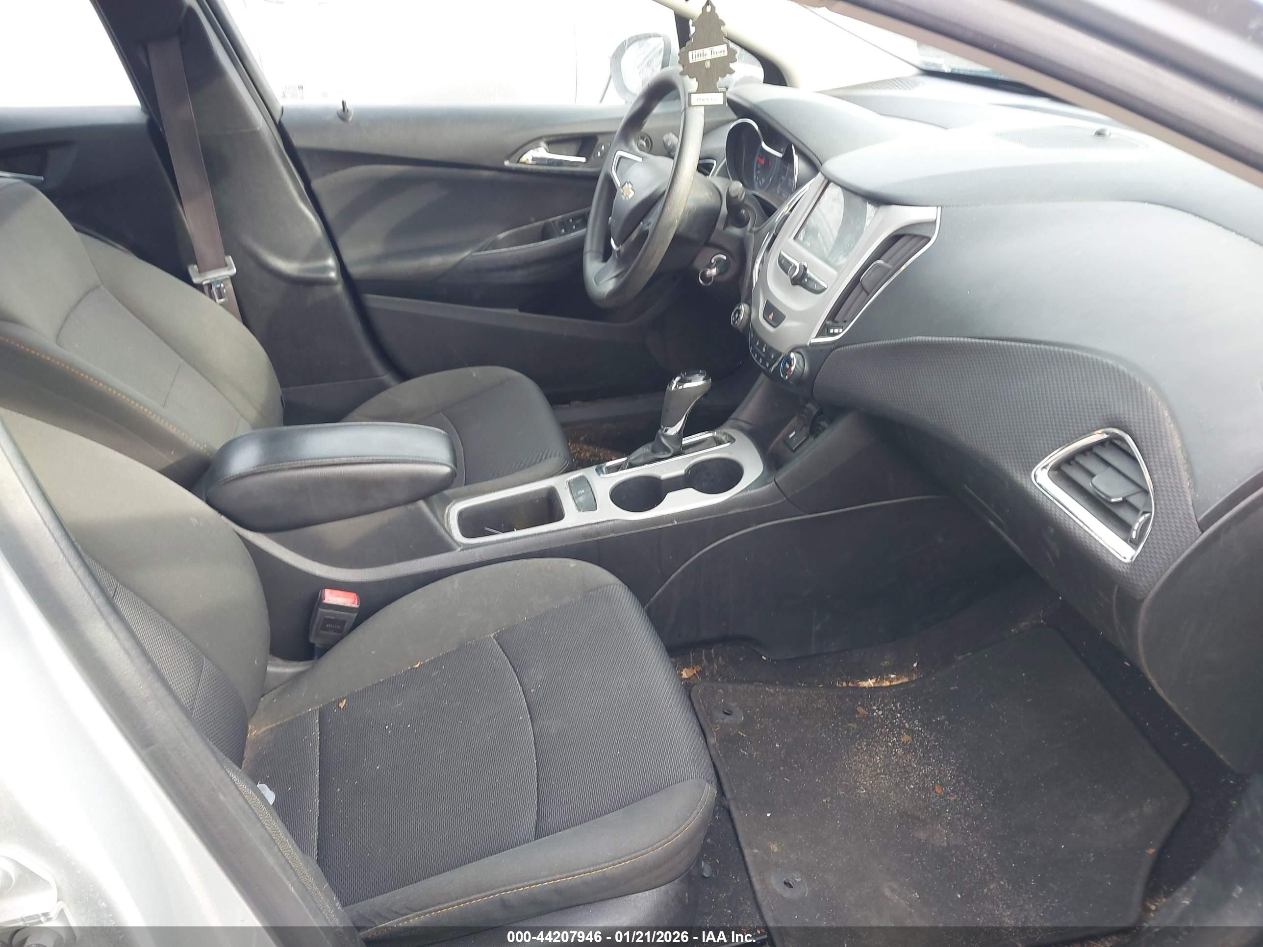 CHEVROLET CRUZE image 5