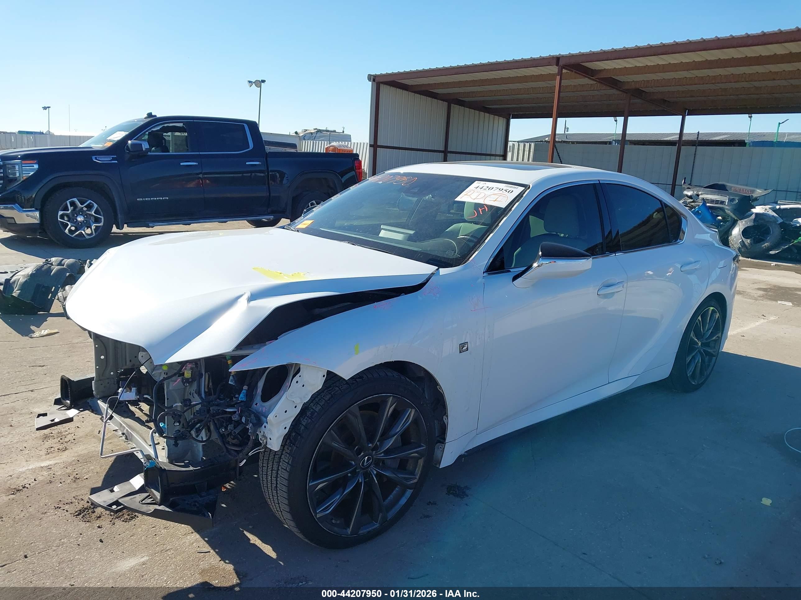 LEXUS IS image 2