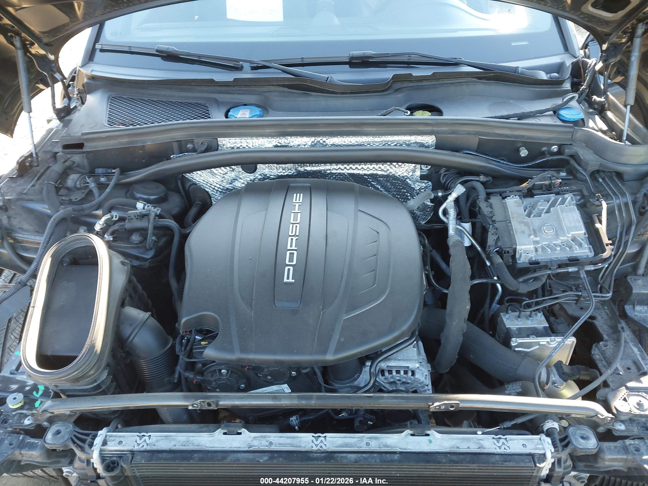 PORSCHE MACAN image 10