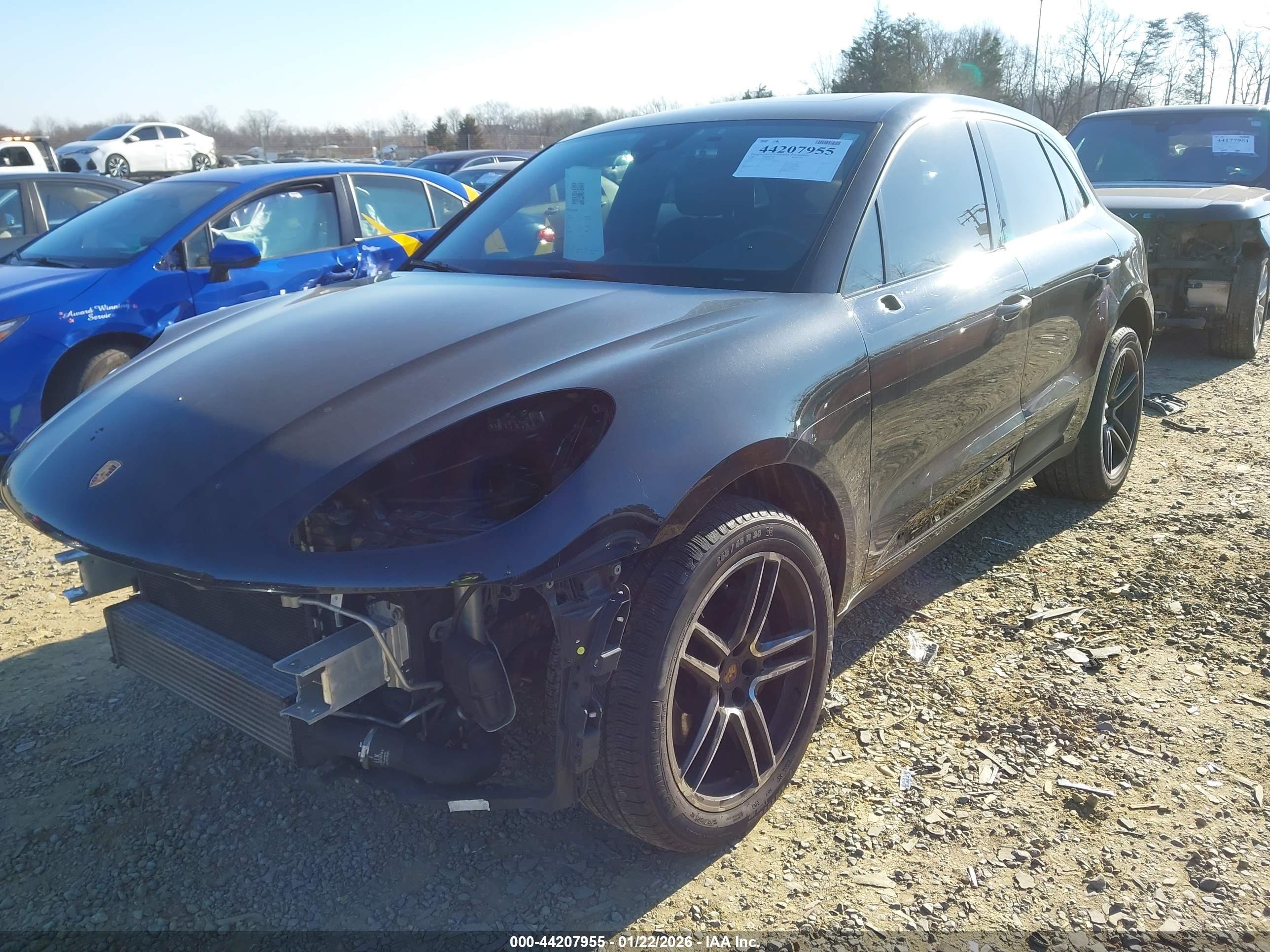 PORSCHE MACAN image 2