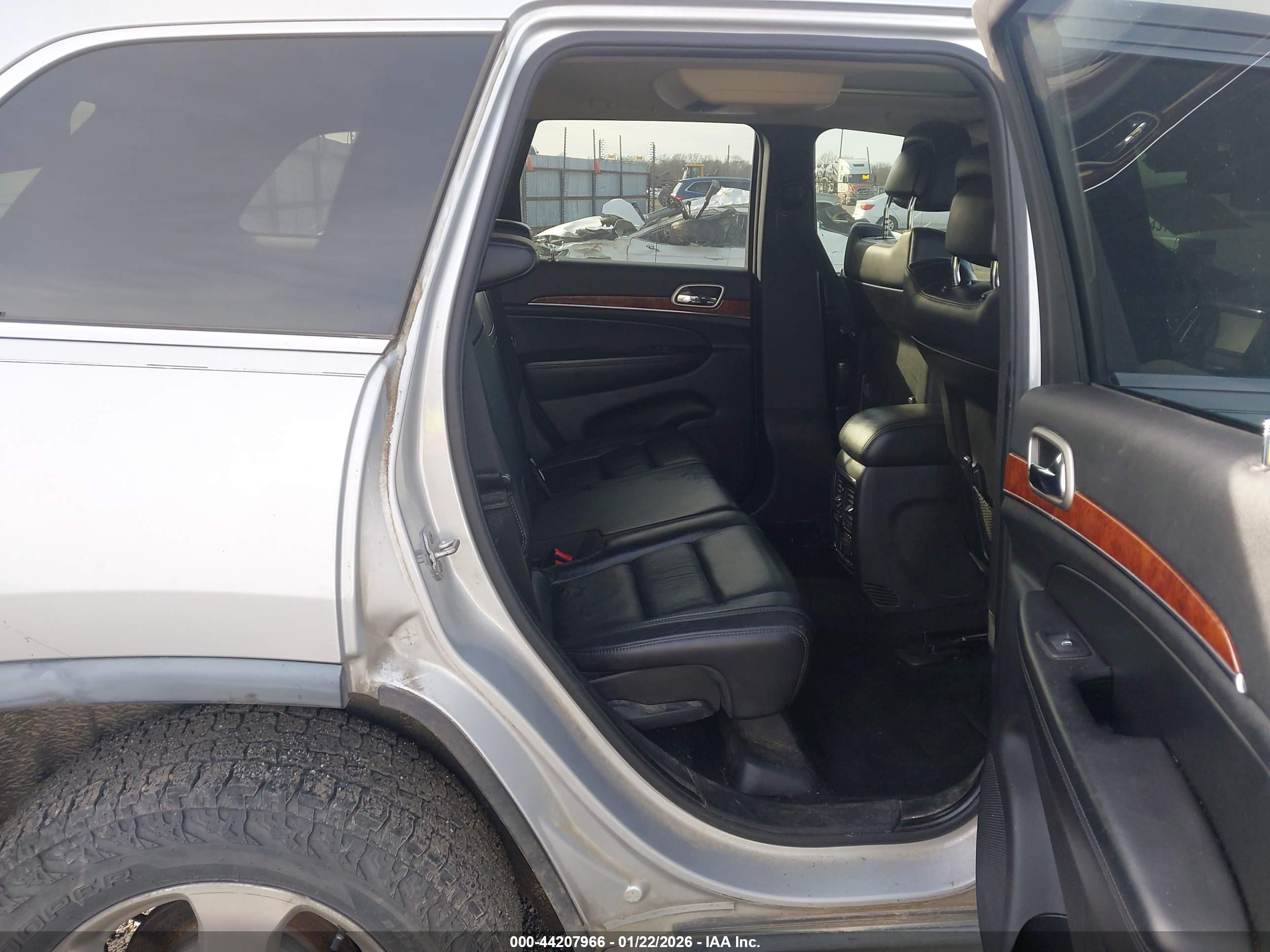JEEP GRAND image 8