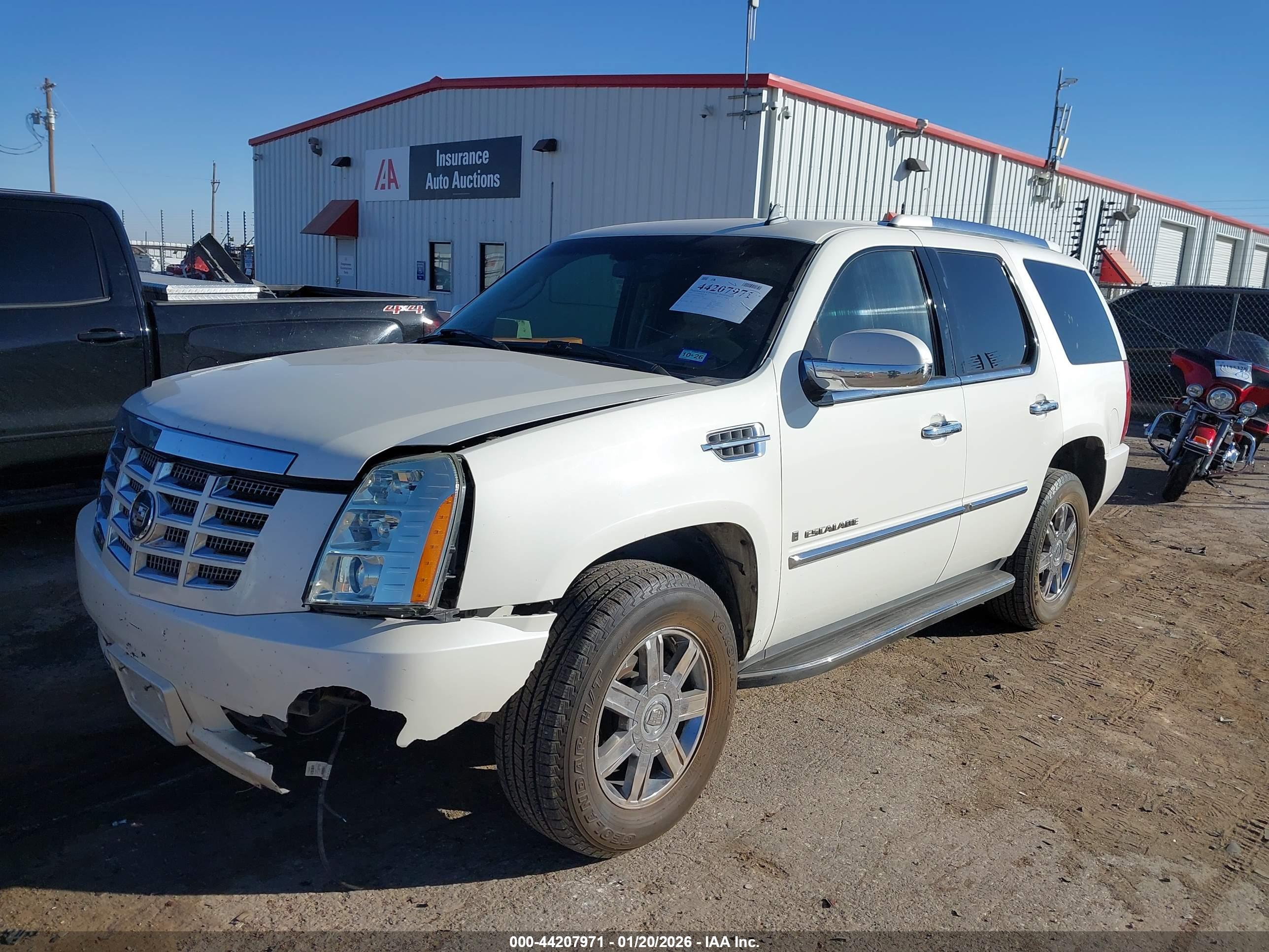 CADILLAC ESCALADE image 2